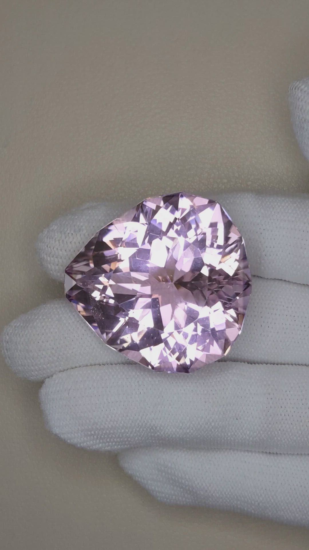 122.41 Ct. Pink Kunzite from Afghanistan Size Video