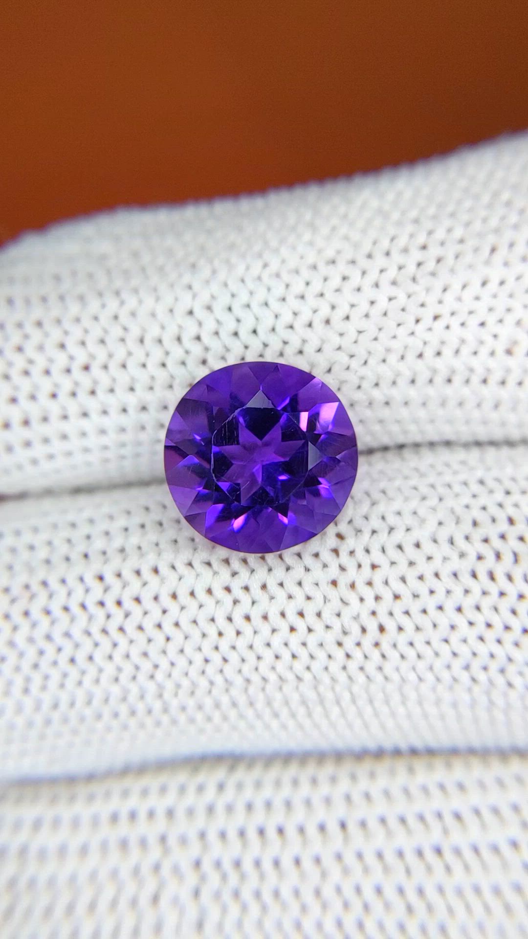 3.90 Ct. Purple Amethyst from Ceylon (Sri Lanka) Size Video