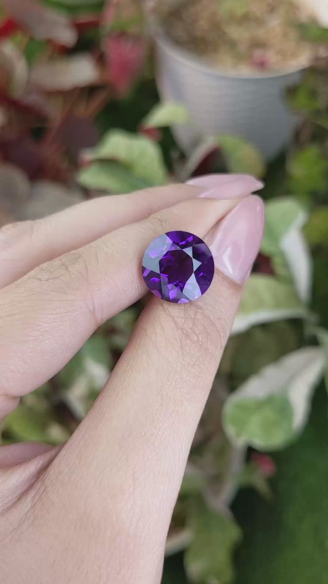 8.34 Ct. Purple Amethyst from Ceylon (Sri Lanka) Size Video