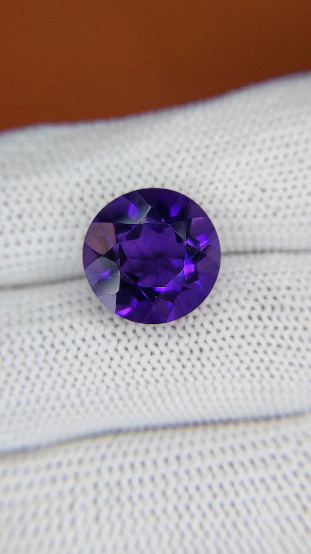 8.34 Ct. Purple Amethyst from Ceylon (Sri Lanka) Size Video