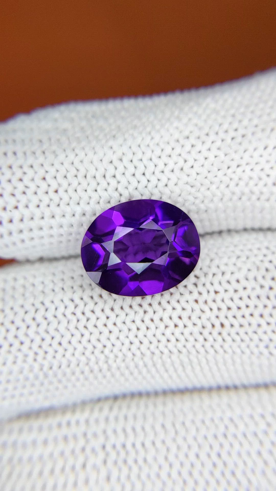 4.65 Ct. Purple Amethyst from Ceylon (Sri Lanka) Size Video