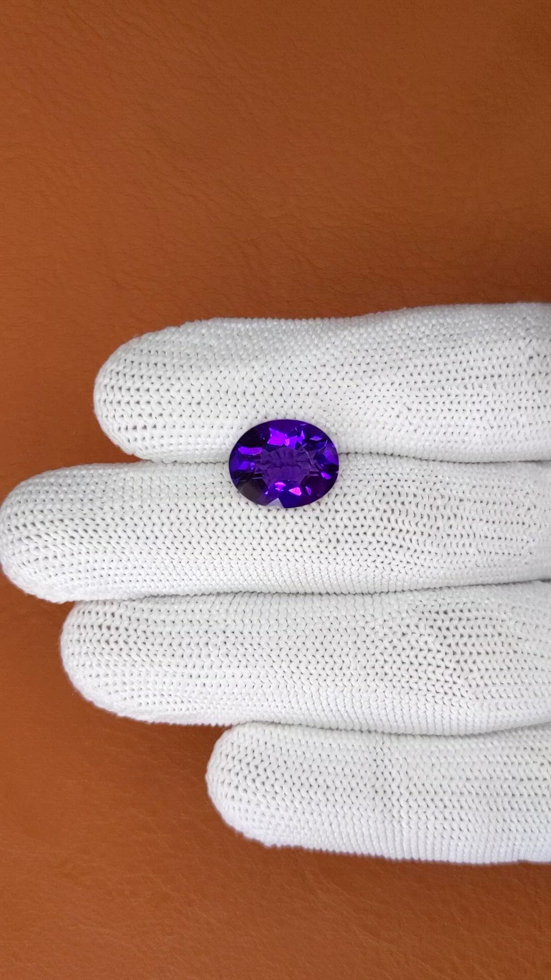 4.65 Ct. Purple Amethyst from Ceylon (Sri Lanka) Size Video