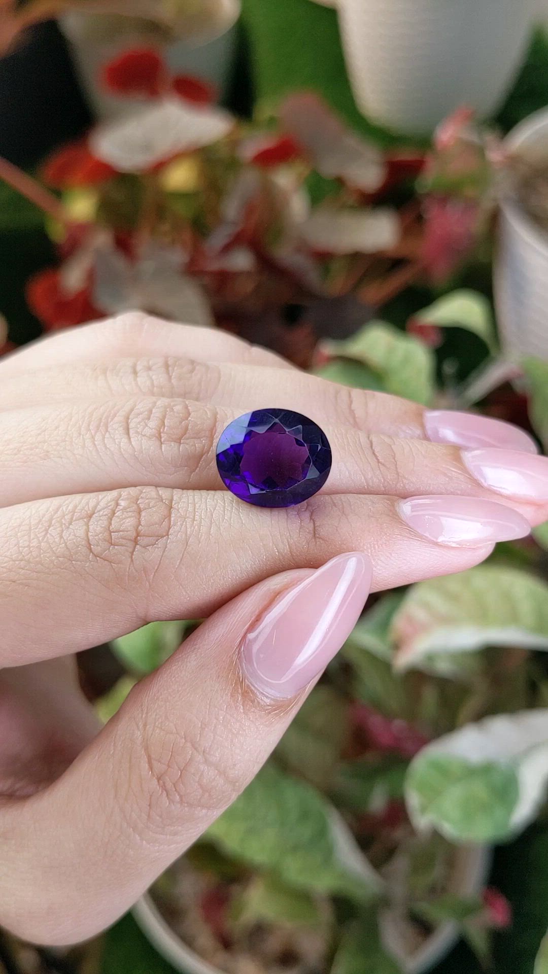 9.82 Ct. Purple Amethyst from Ceylon (Sri Lanka) Size Video