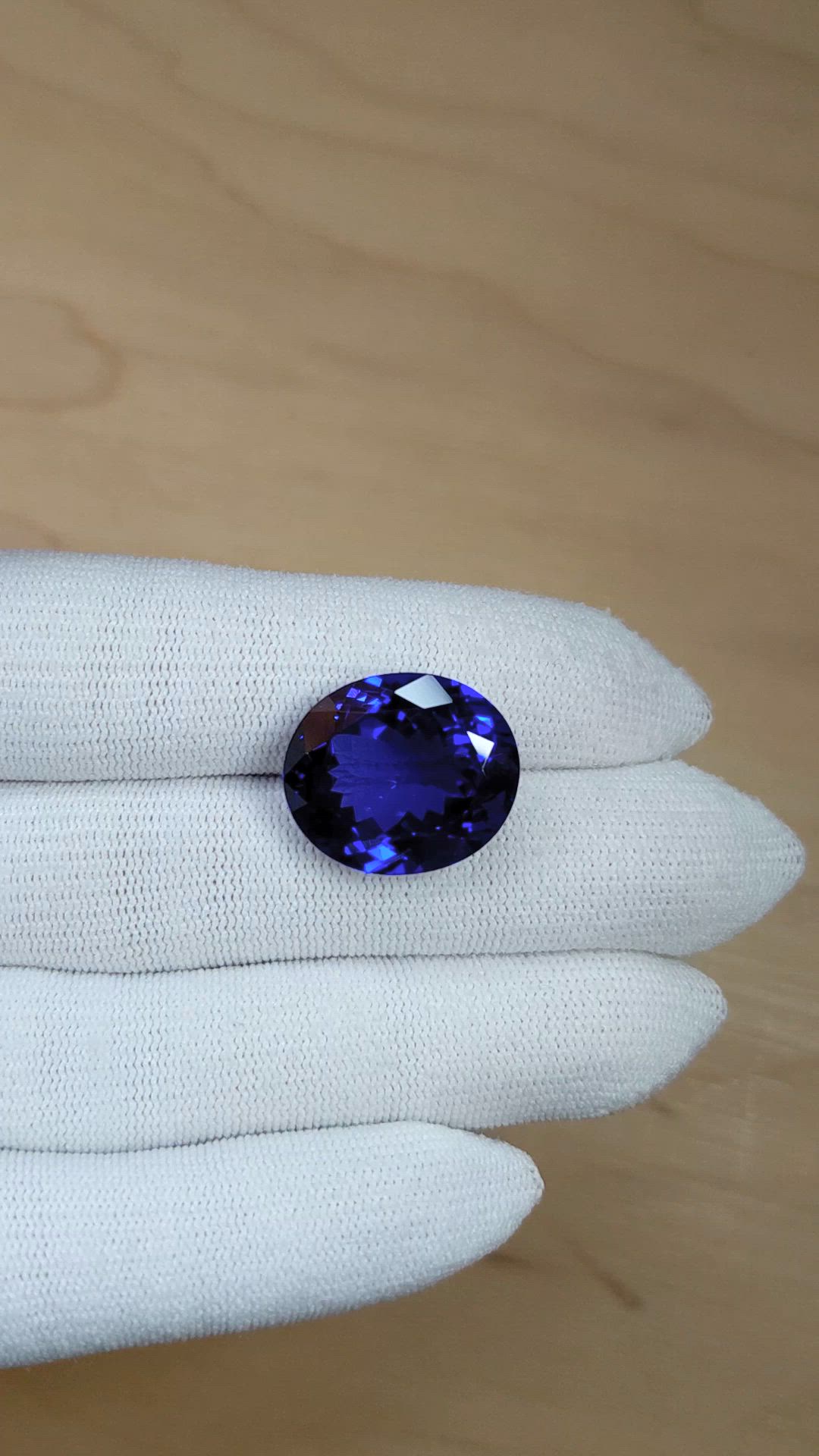 21.01 Ct. Violetish Blue Tanzanite from Tanzania Size Video