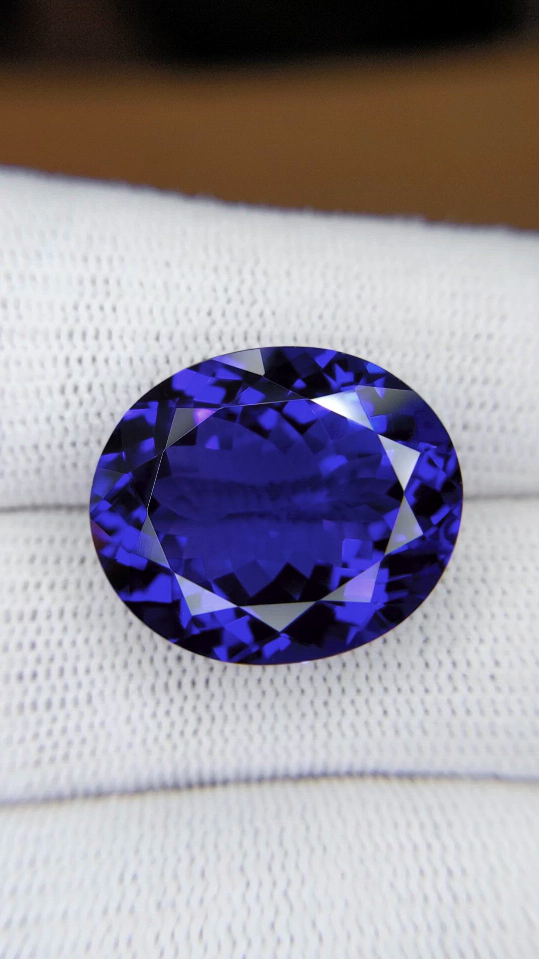 21.01 Ct. Violetish Blue Tanzanite from Tanzania Size Video