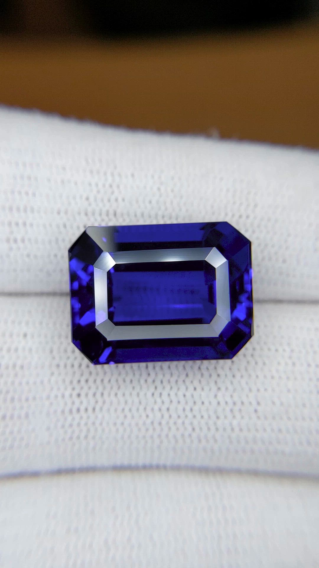 20.56 Ct. Blue Tanzanite from Tanzania Size Video