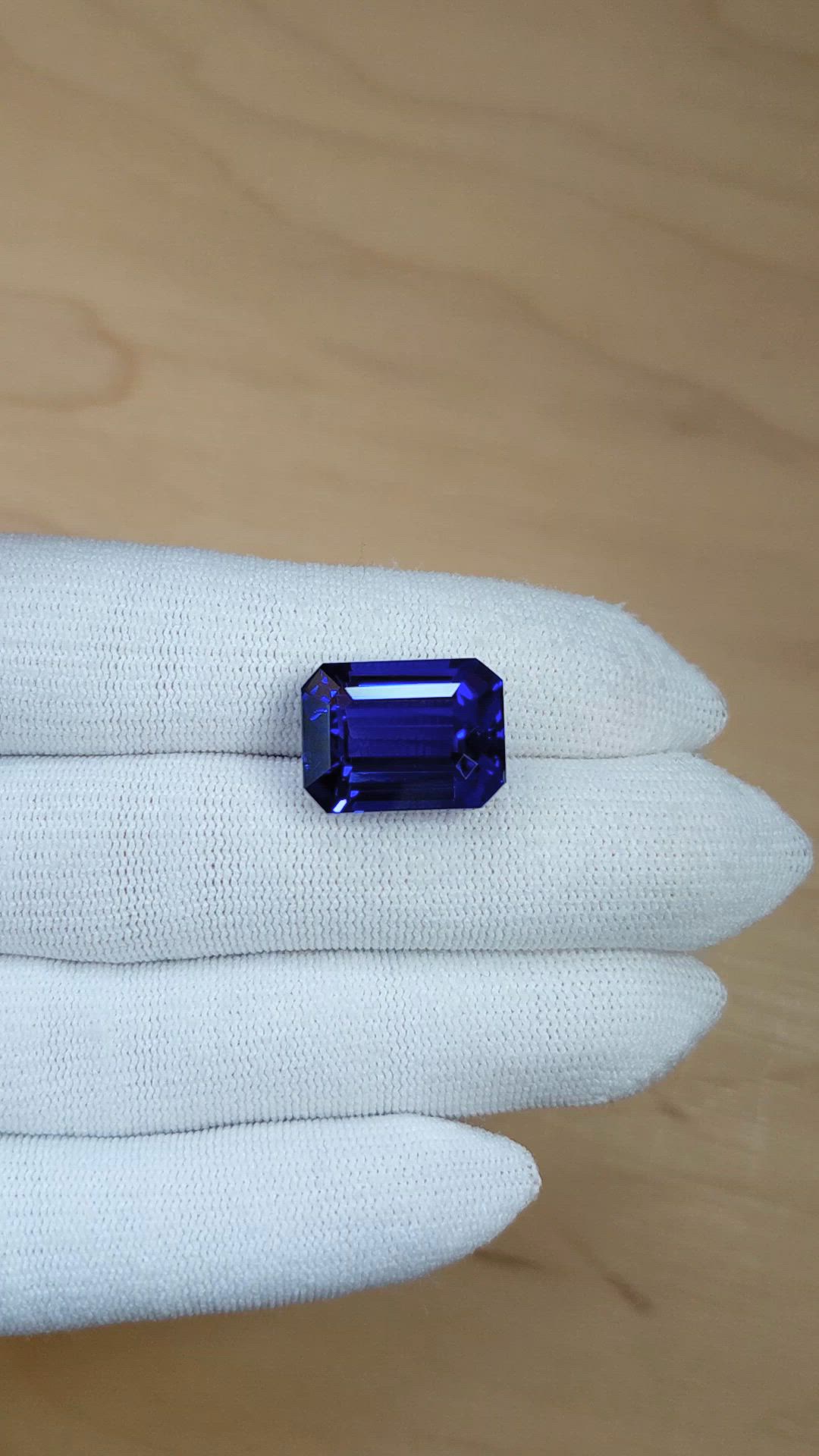 20.56 Ct. Blue Tanzanite from Tanzania Size Video