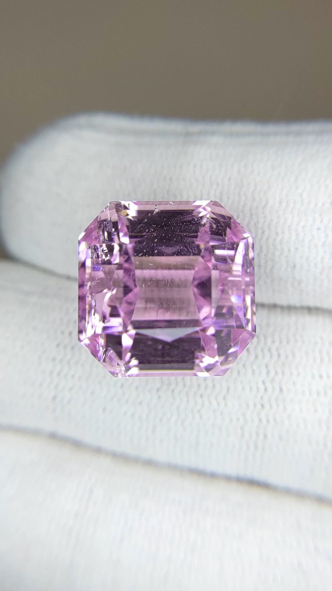 28.45 Ct. Purplish Pink Kunzite from Afghanistan Size Video