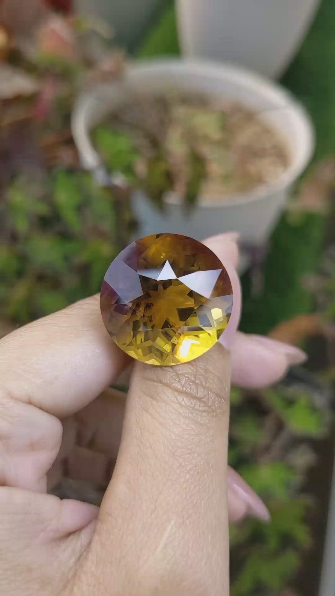 37.14 Ct. Bi Color Ametrine from Brazil Size Video