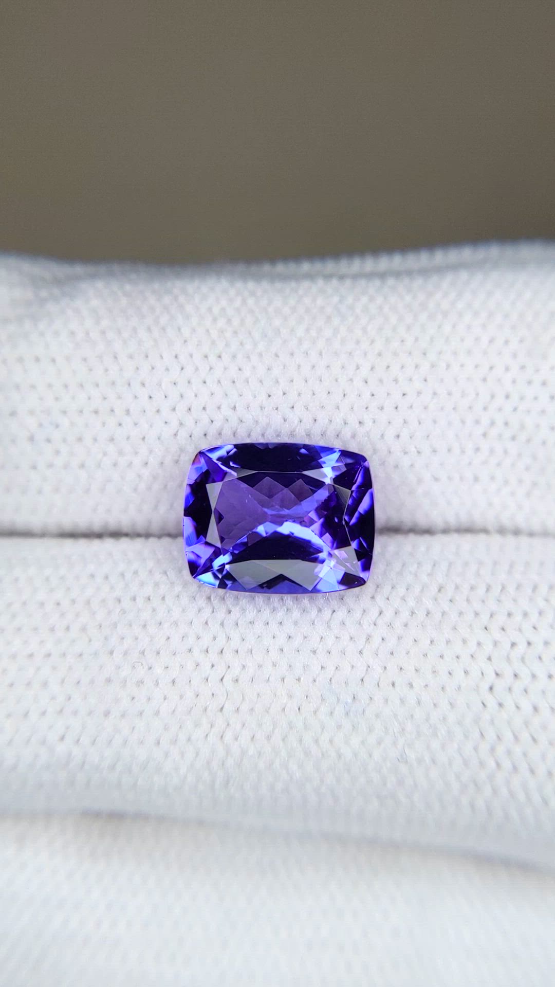3.09 Ct. Violetish Blue Tanzanite from Tanzania Size Video