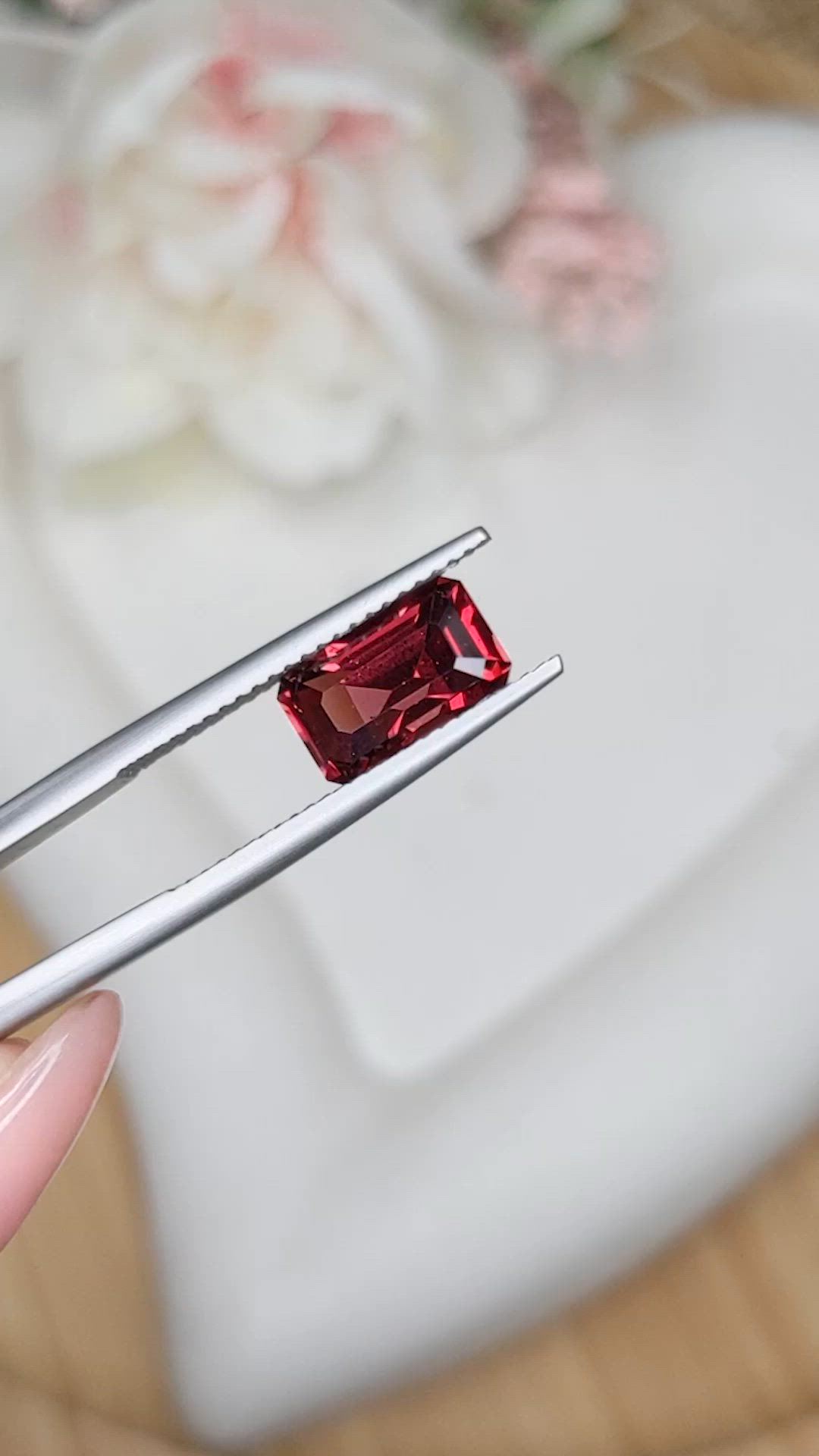 2.88 Ct. Red Garnet from Ceylon (Sri Lanka) Size Video