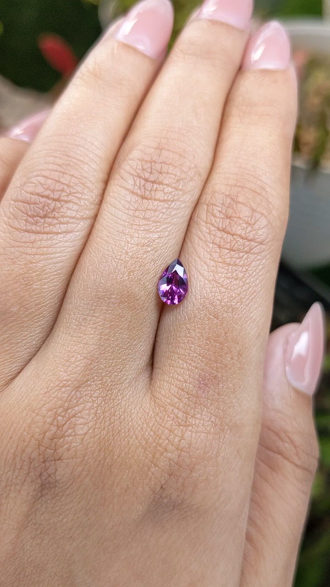 0.85 Ct. Pinkish Purple Rhodolite Garnet from Ceylon (Sri Lanka) Size Video