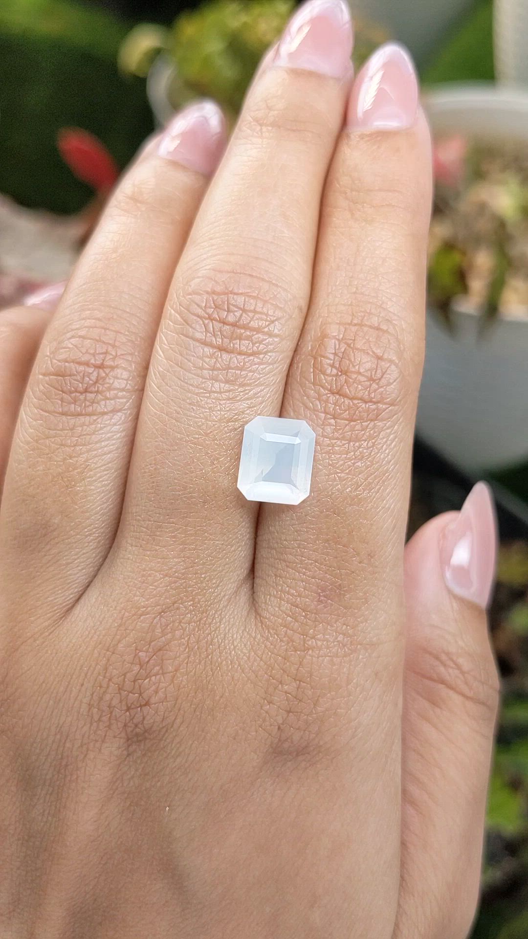 2.96 Ct. White Moonstone from Ceylon (Sri Lanka) Size Video