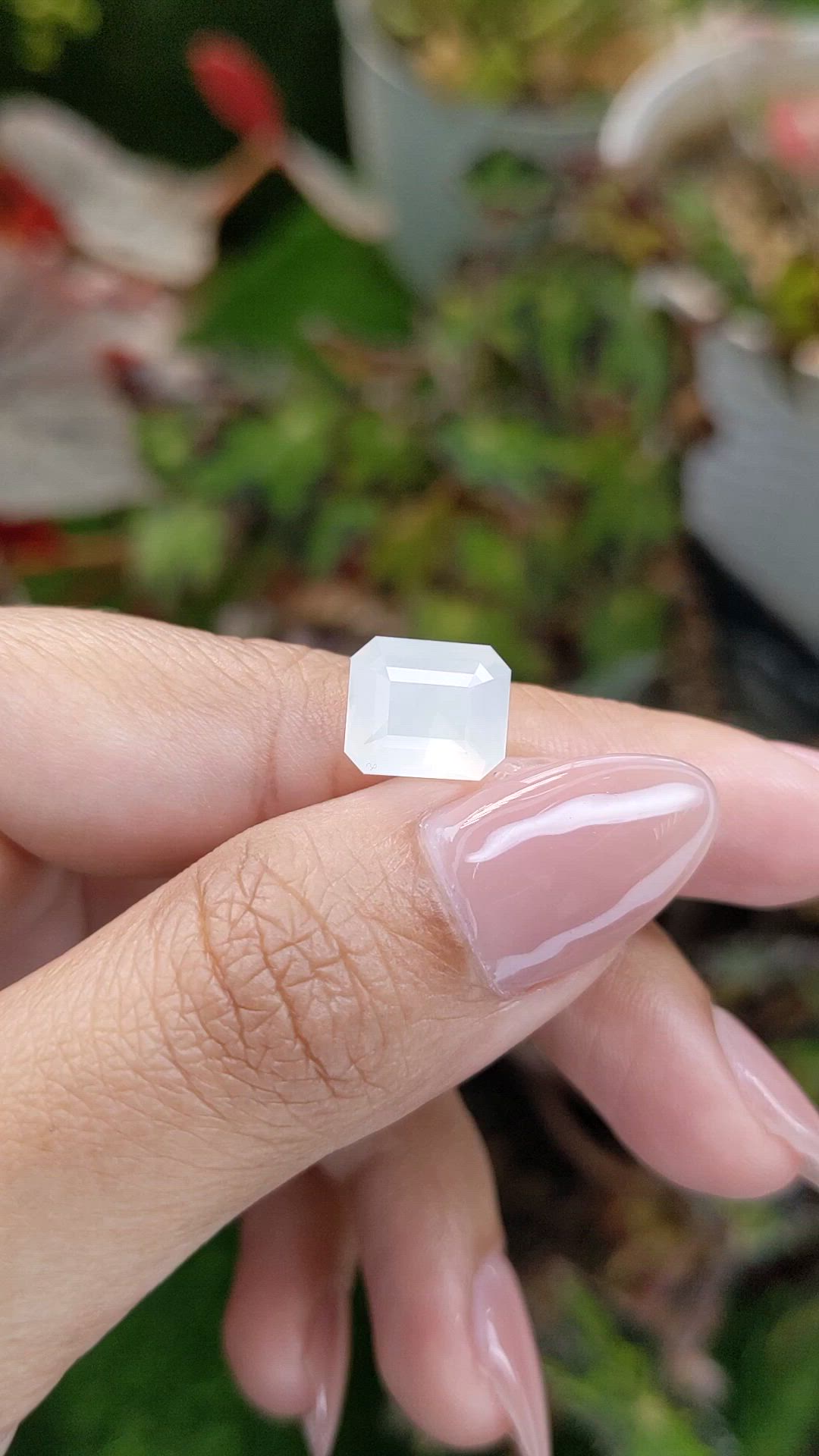 2.96 Ct. White Moonstone from Ceylon (Sri Lanka) Size Video