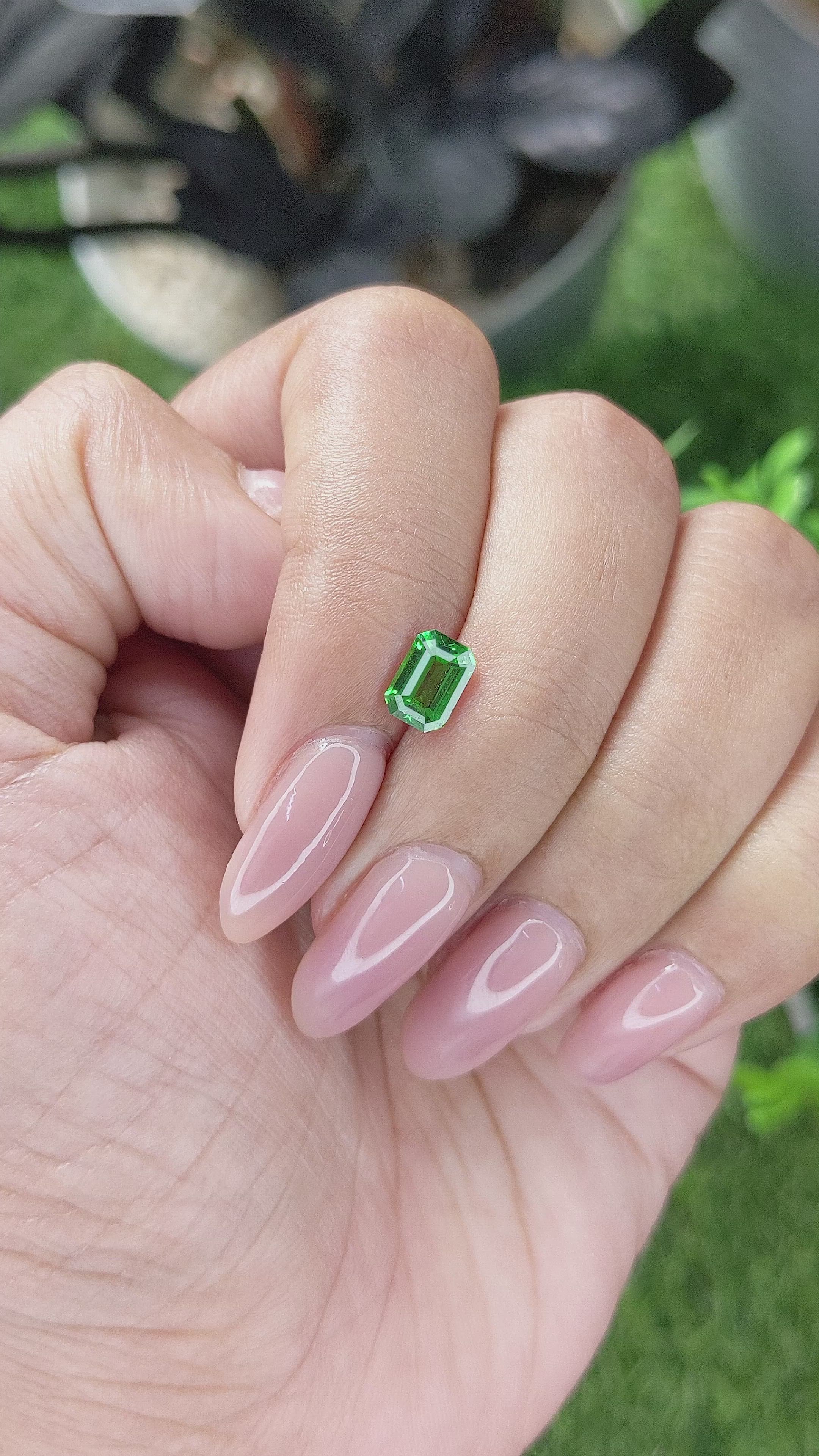 1.06 Ct. Tsavorite Garnet from Tanzania Size Video
