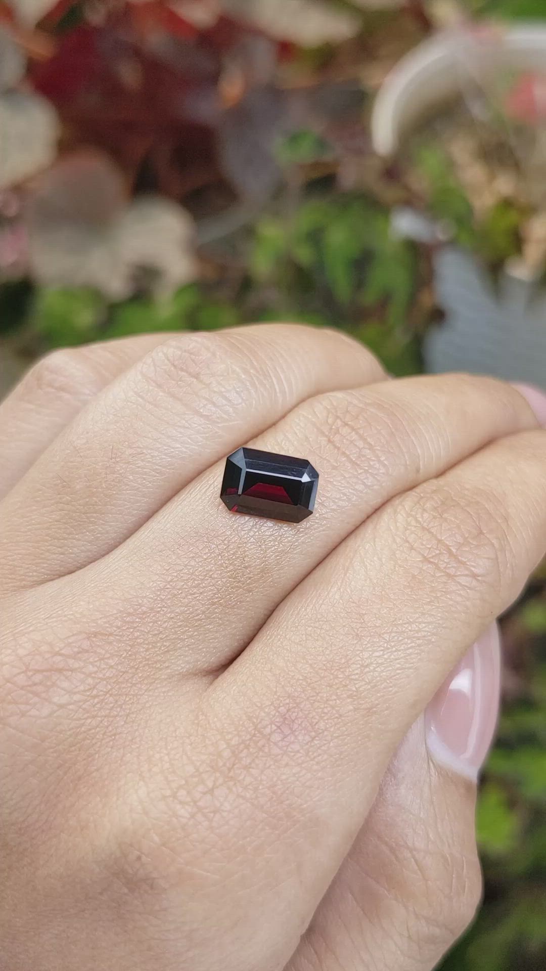 2.56 Ct. Red Garnet from Ceylon (Sri Lanka) Size Video