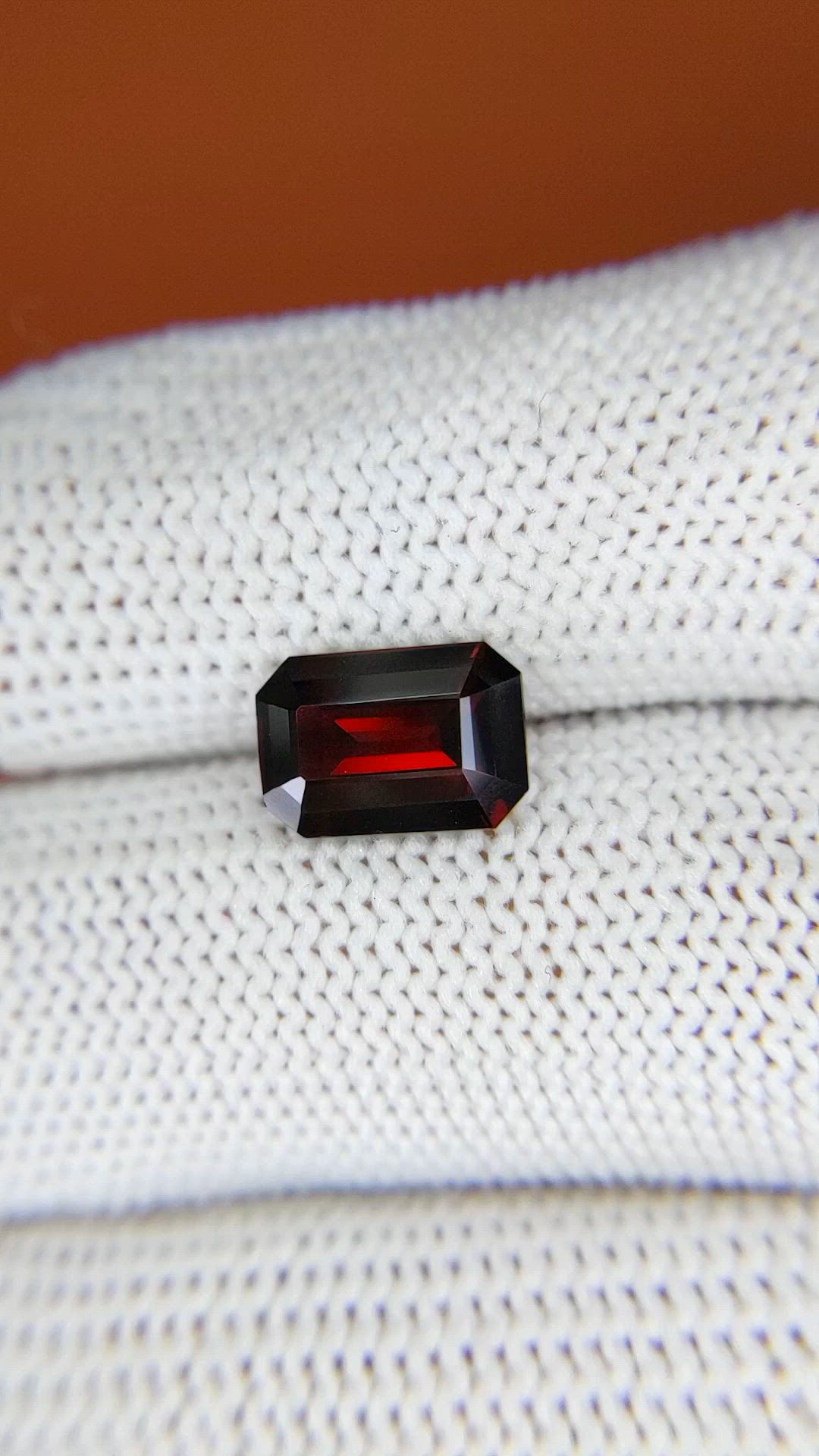 2.56 Ct. Red Garnet from Ceylon (Sri Lanka) Size Video