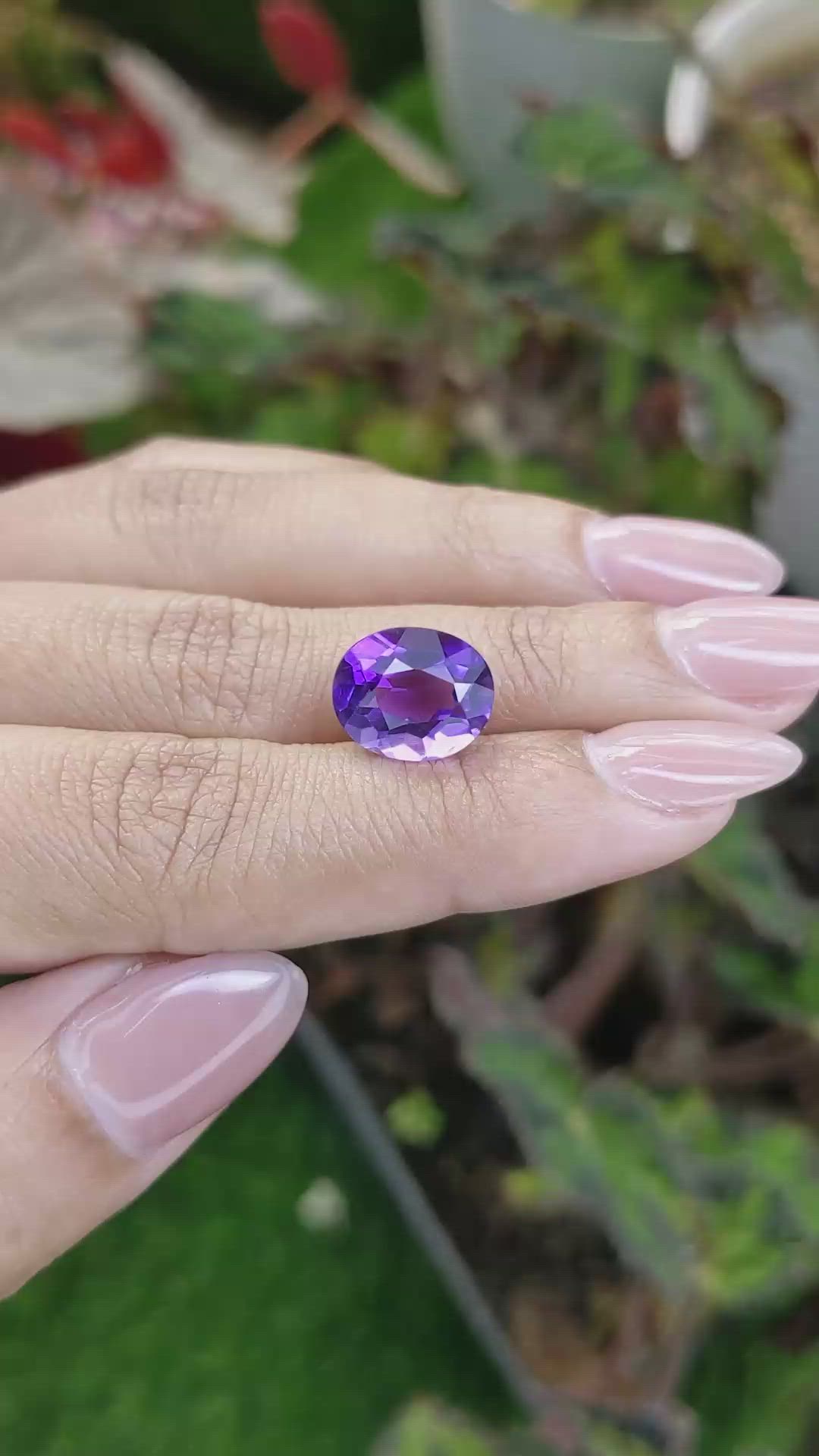 5.27 Ct. Purple Amethyst from Ceylon (Sri Lanka) Size Video