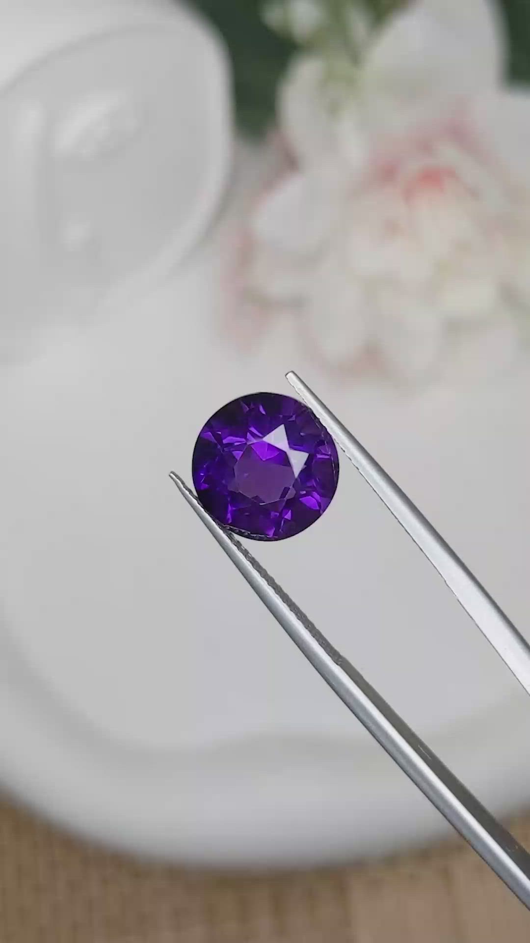 5.56 Ct. Purple Amethyst from Ceylon (Sri Lanka) Size Video