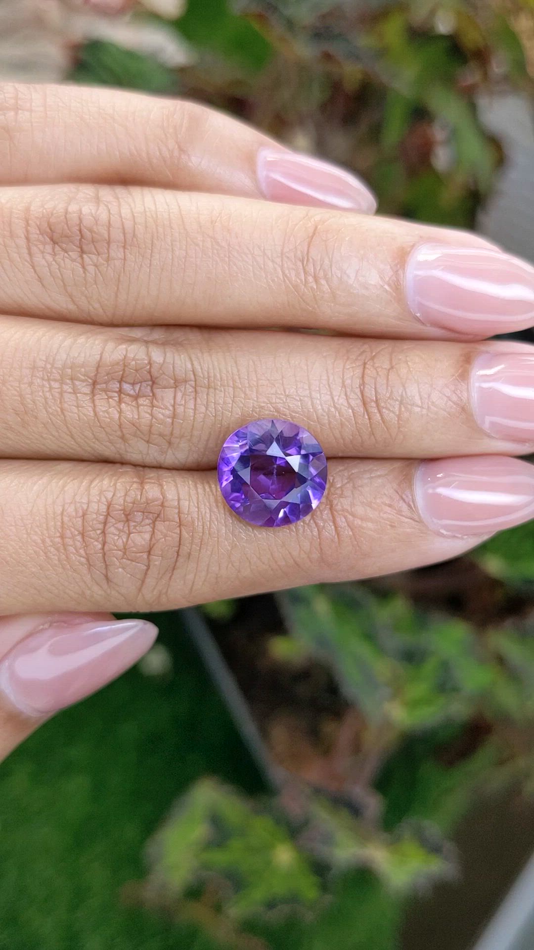 5.82 Ct. Purple Amethyst from Ceylon (Sri Lanka) Size Video