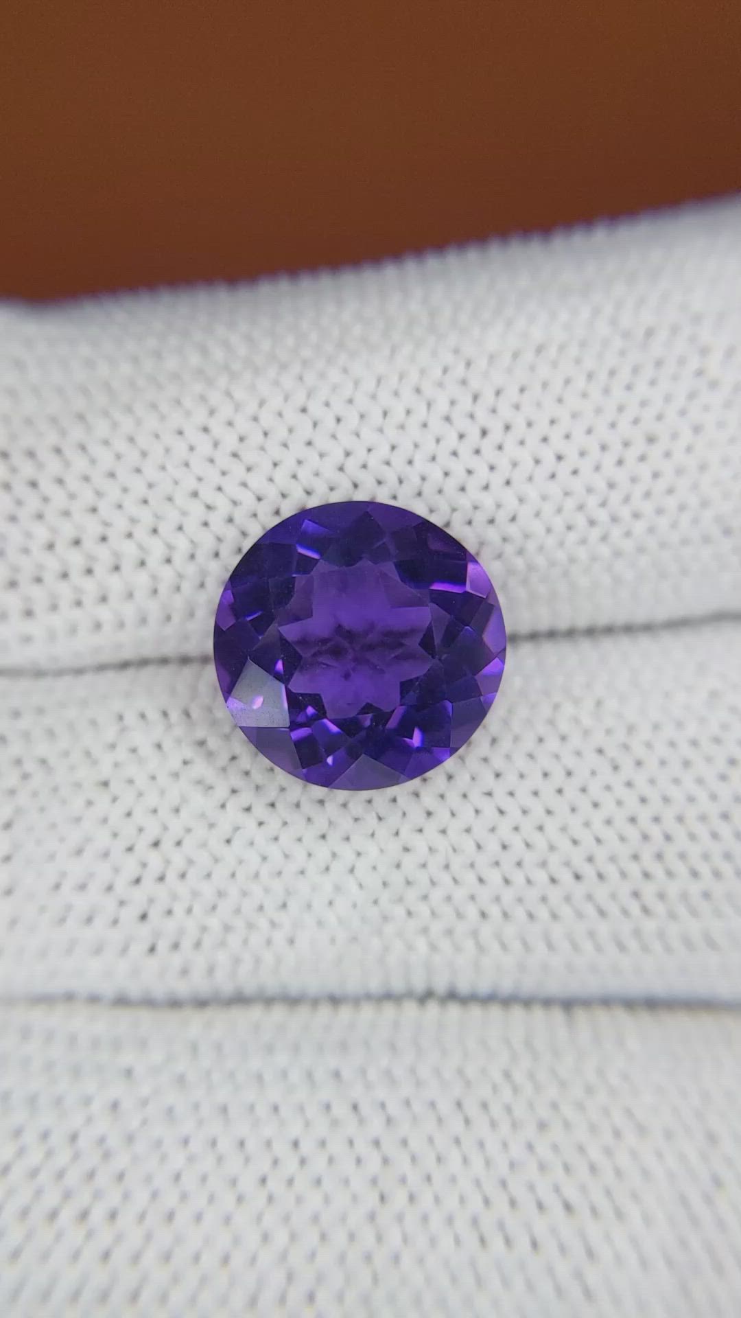 5.49 Ct. Purple Amethyst from Ceylon (Sri Lanka) Size Video