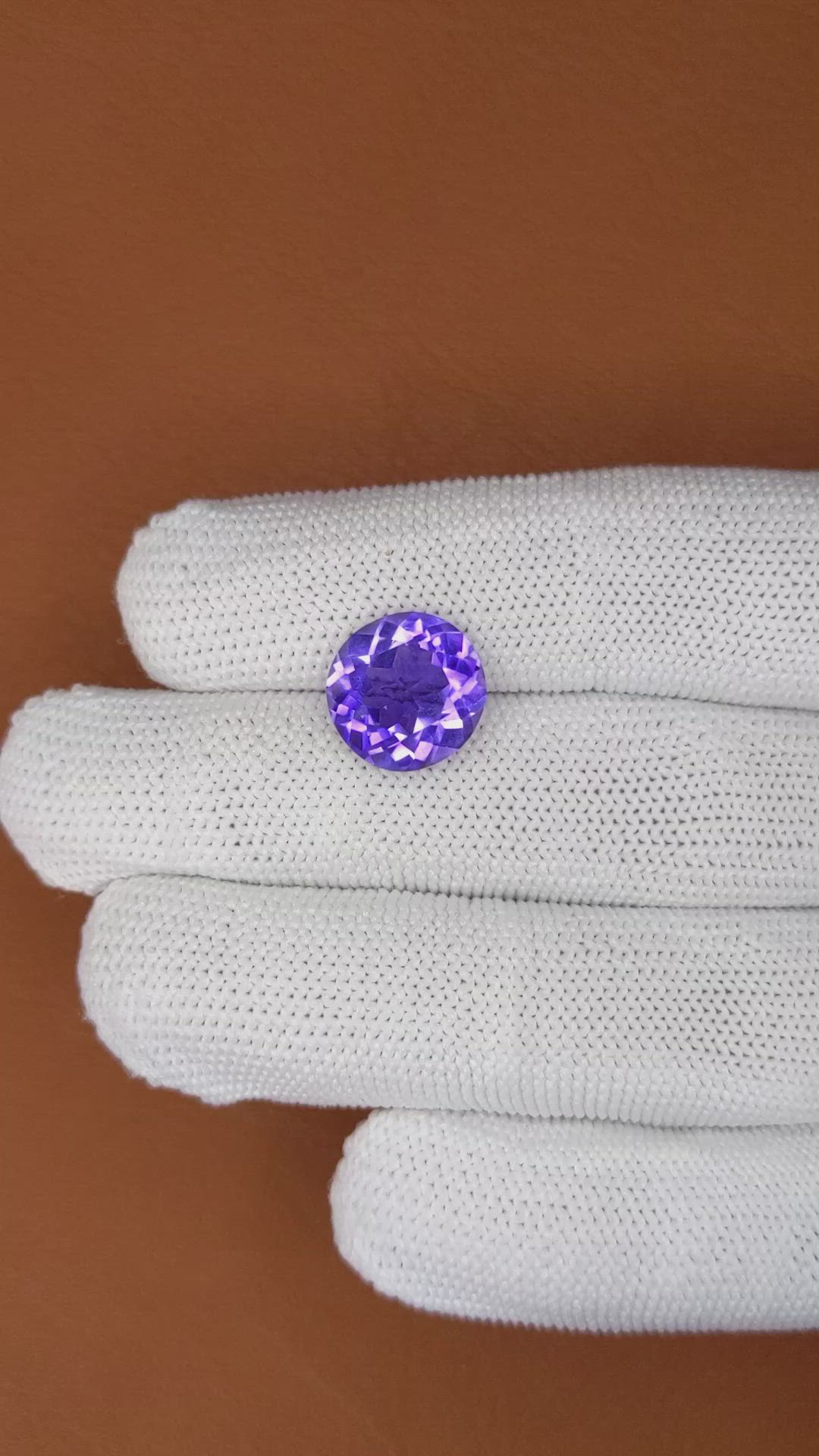 5.65 Ct. Purple Amethyst from Ceylon (Sri Lanka) Size Video