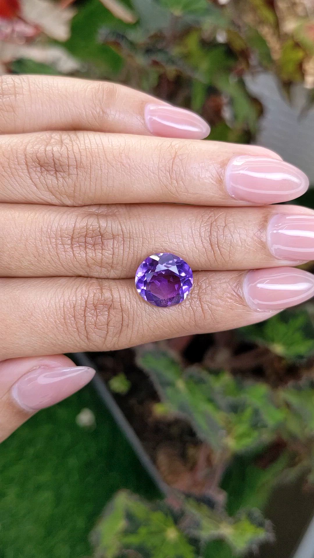 5.65 Ct. Purple Amethyst from Ceylon (Sri Lanka) Size Video