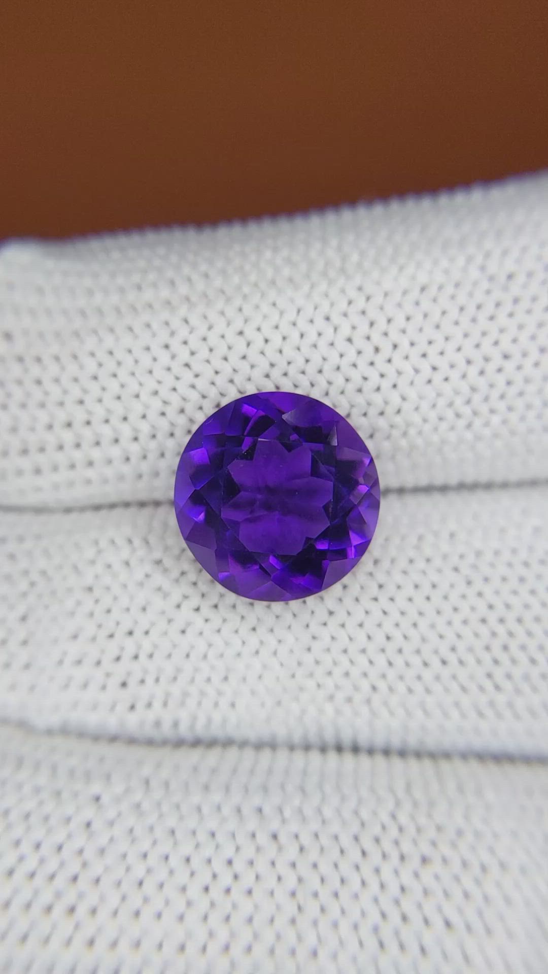 5.36 Ct. Purple Amethyst from Ceylon (Sri Lanka) Size Video