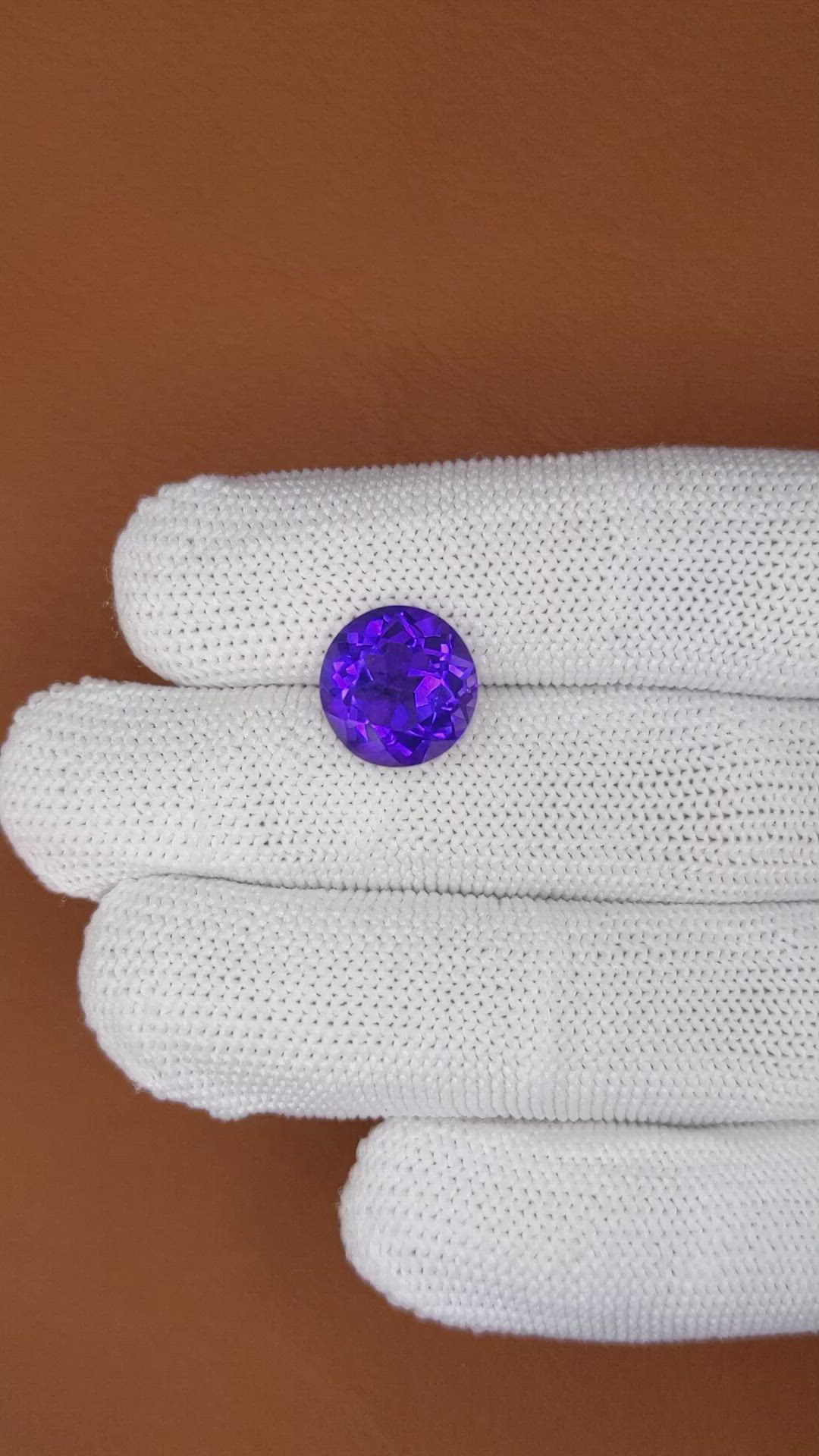 5.36 Ct. Purple Amethyst from Ceylon (Sri Lanka) Size Video