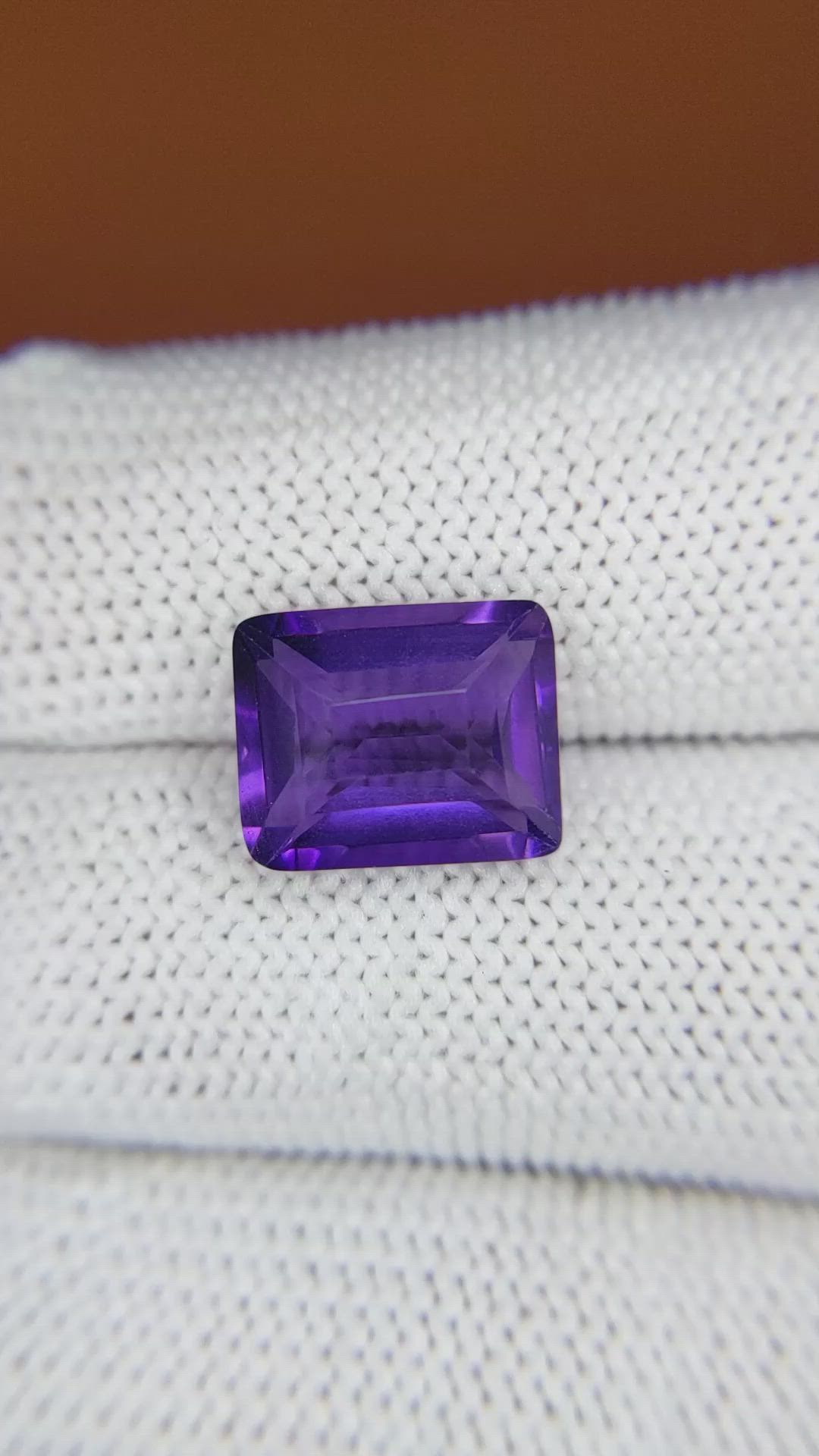 5.11 Ct. Purple Amethyst from Ceylon (Sri Lanka) Size Video