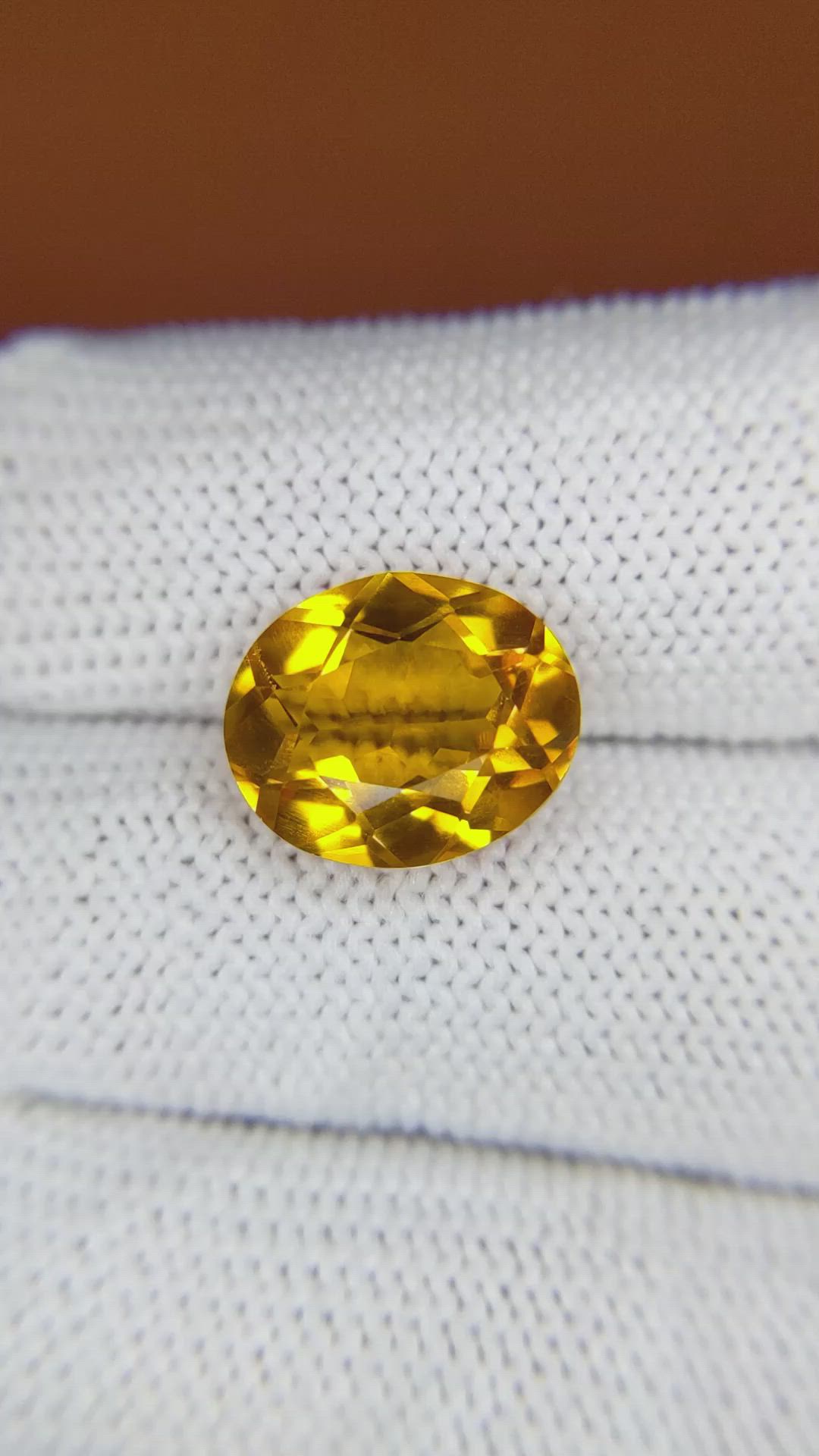 5.12 Ct. Golden Citrine from Ceylon (Sri Lanka) Size Video