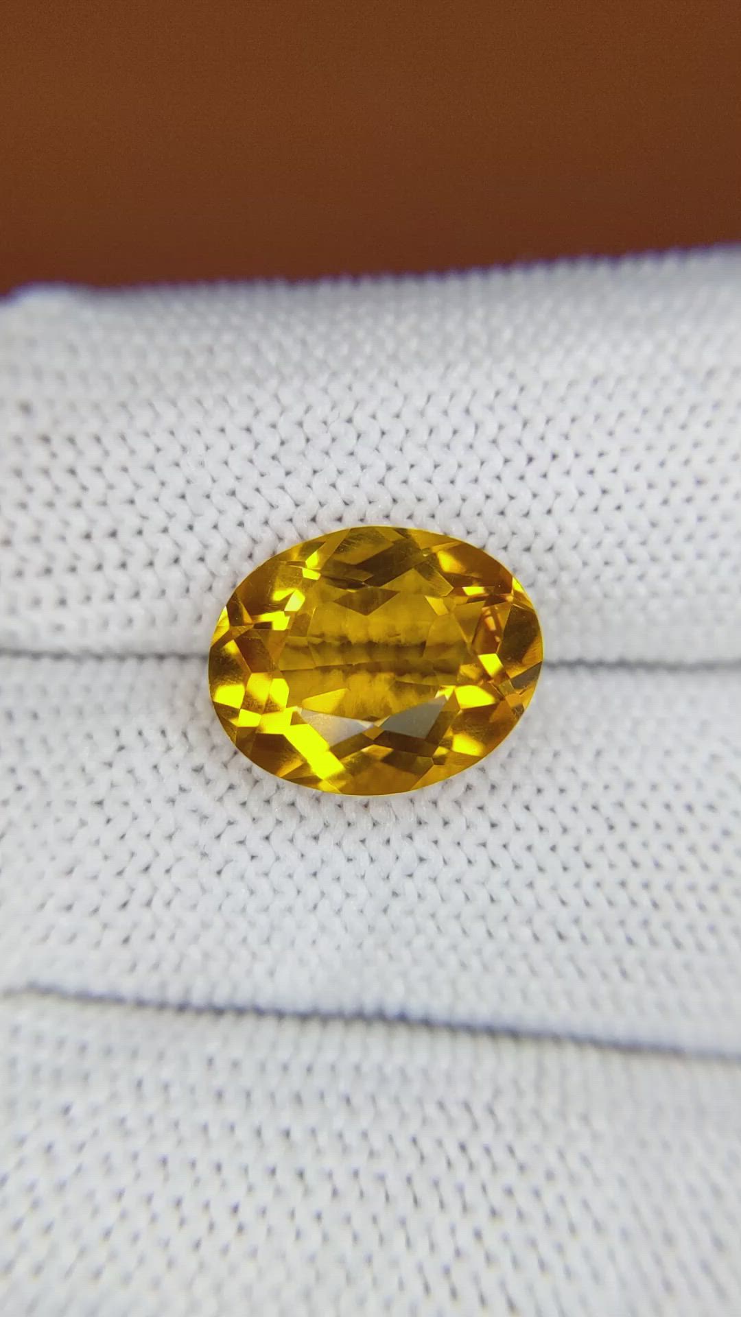 5.30 Ct. Golden Citrine from Ceylon (Sri Lanka) Size Video