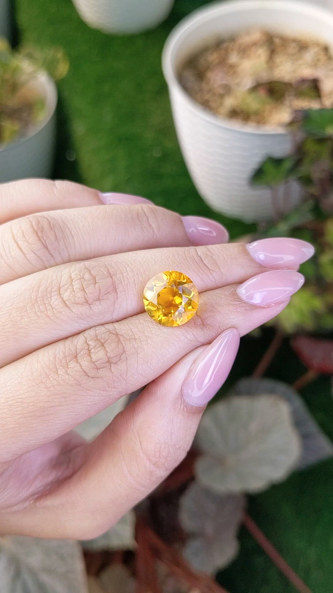 6.00 Ct. Yellow Citrine from Ceylon (Sri Lanka) Size Video