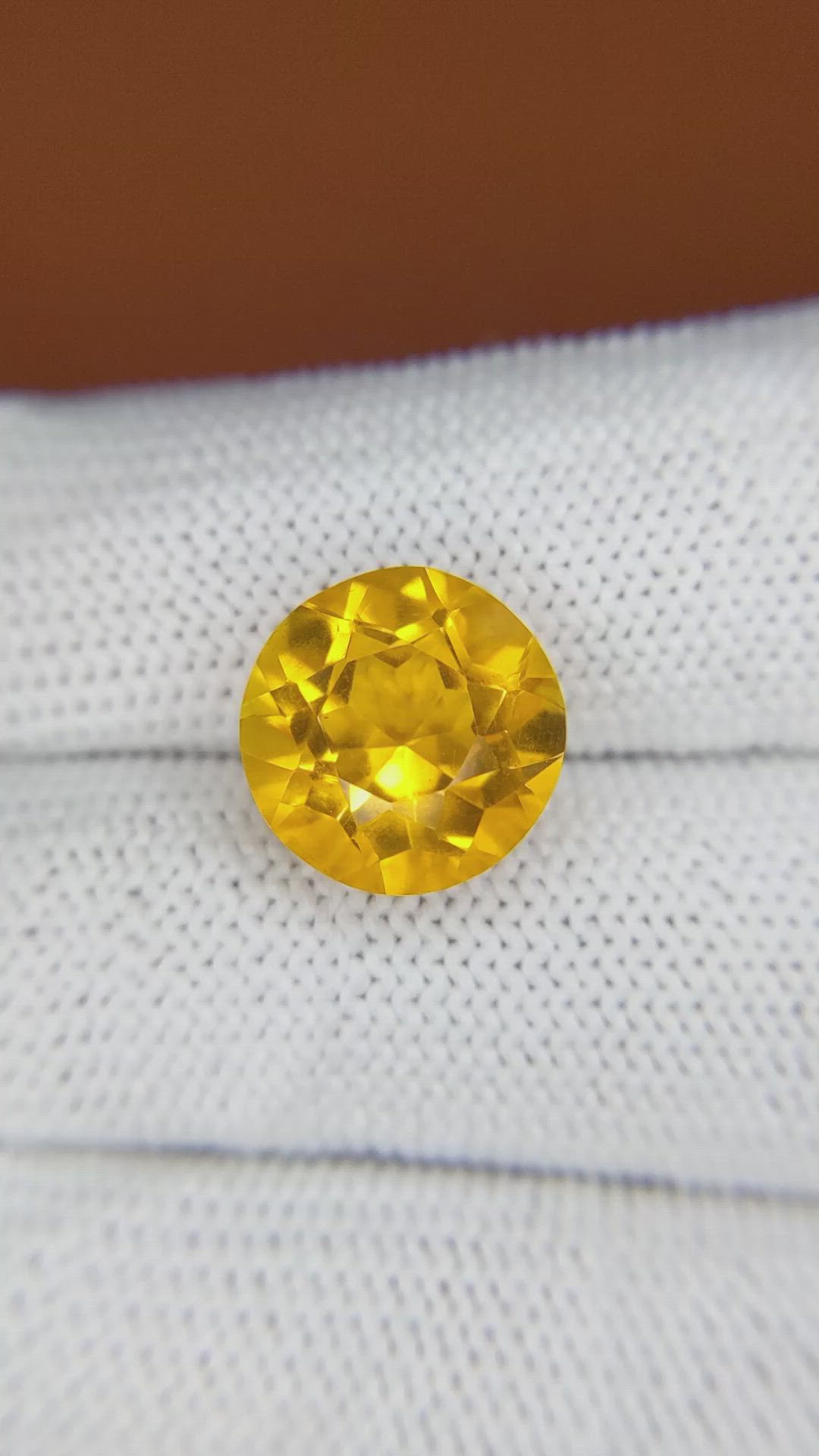 6.00 Ct. Yellow Citrine from Ceylon (Sri Lanka) Size Video