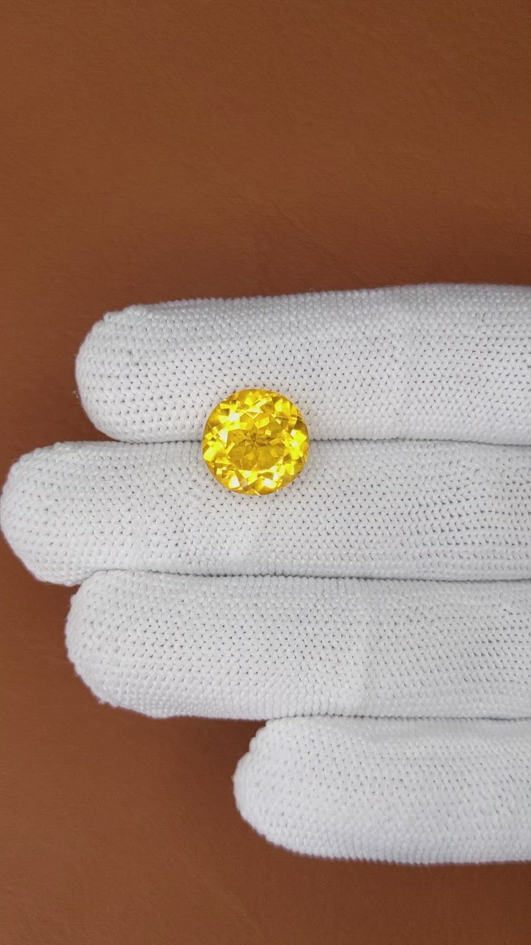 5.37 Ct. Yellow Citrine from Ceylon (Sri Lanka) Size Video