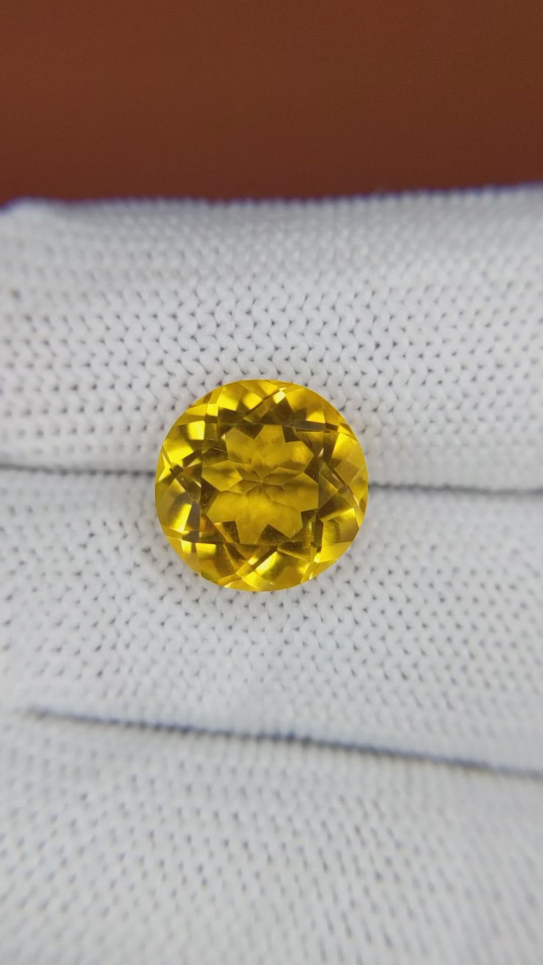 5.37 Ct. Yellow Citrine from Ceylon (Sri Lanka) Size Video