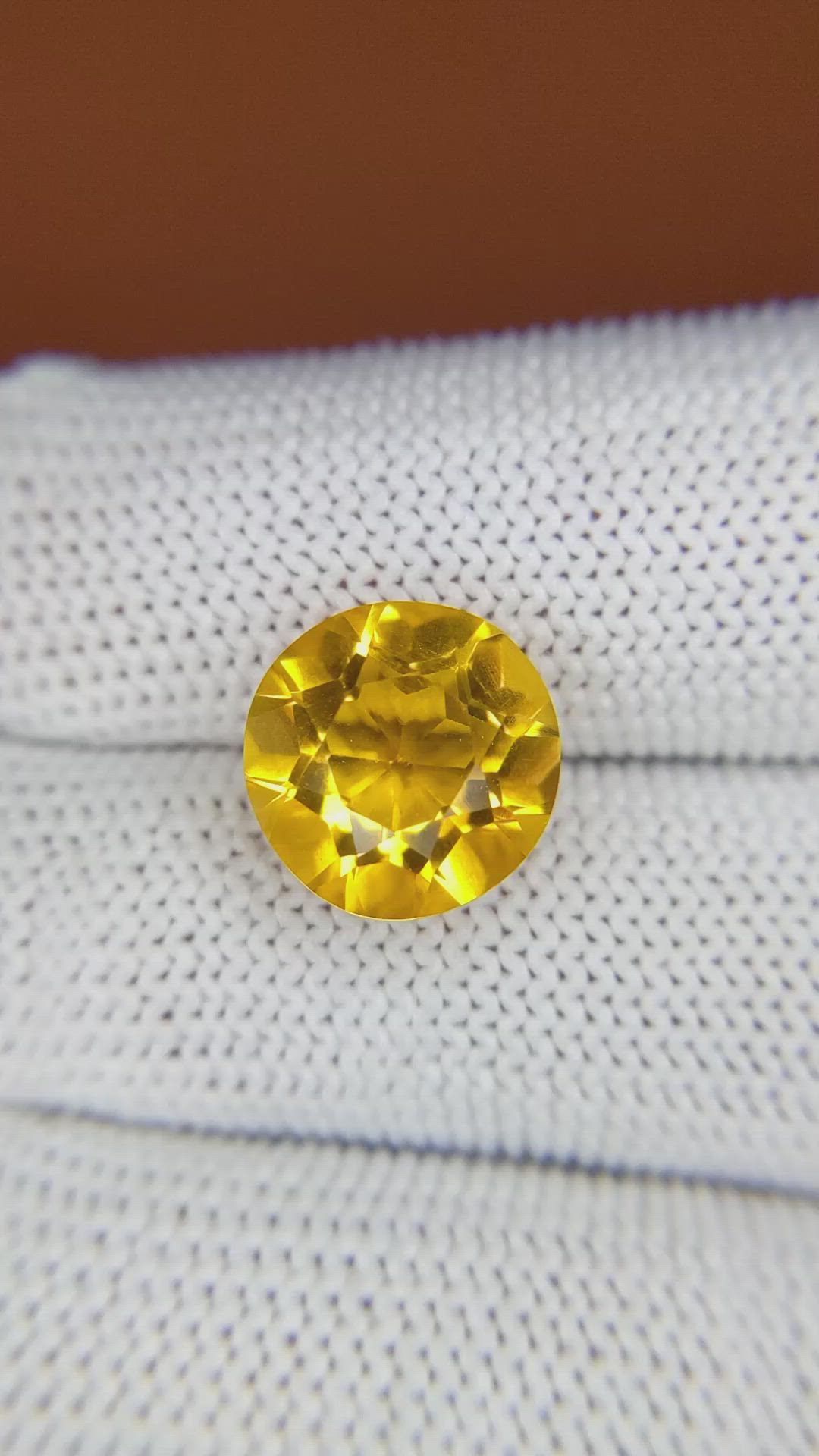 5.53 Ct. Yellow Citrine from Ceylon (Sri Lanka) Size Video