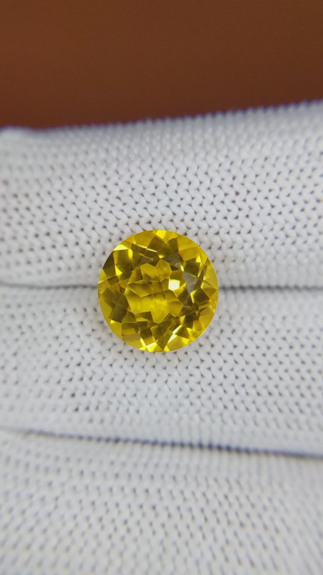4.98 Ct. Yellow Citrine from Ceylon (Sri Lanka) Size Video