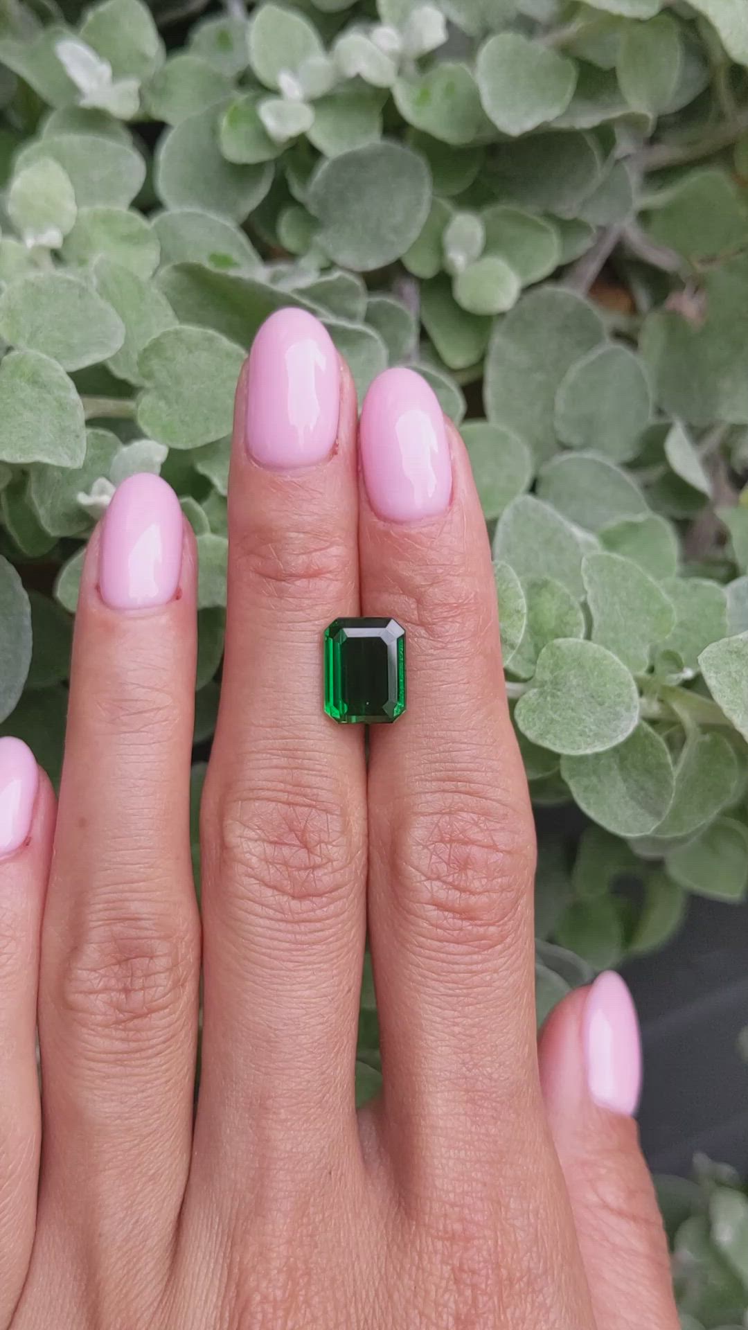 4.63 Ct. Tsavorite Garnet from South Africa Size Video