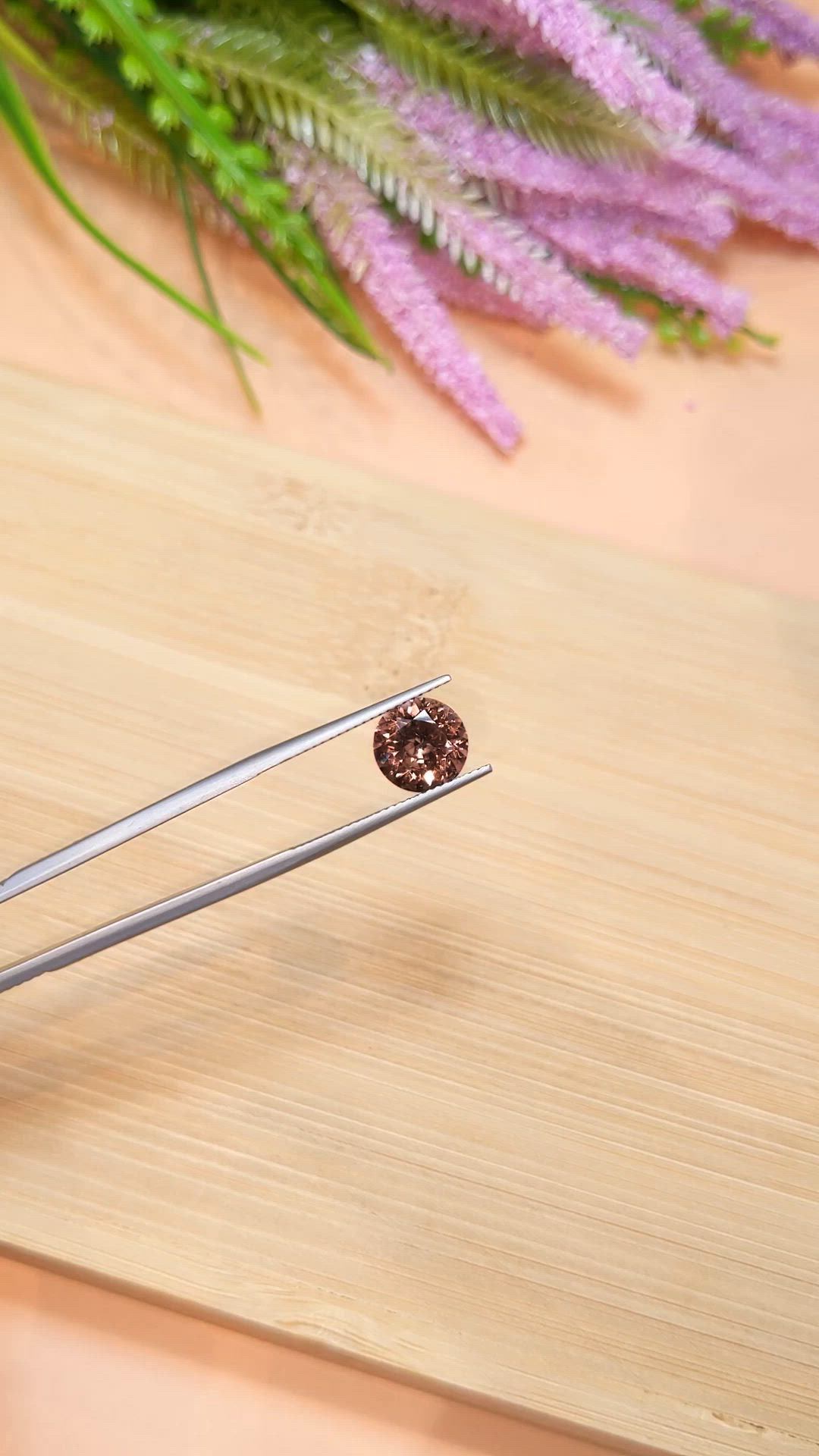 3.34 Ct. Zircon from Ceylon (Sri Lanka) Size Video