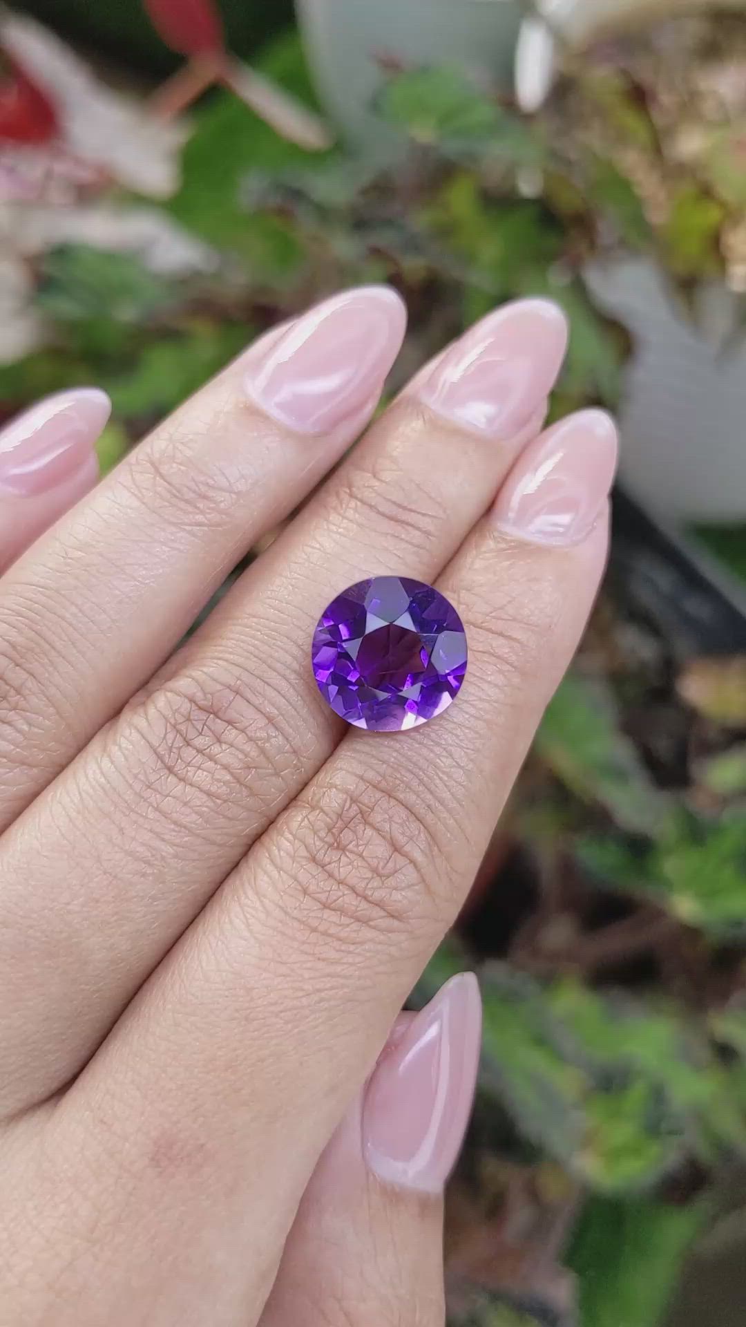 7.42 Ct. Purple Amethyst from Ceylon (Sri Lanka) Size Video