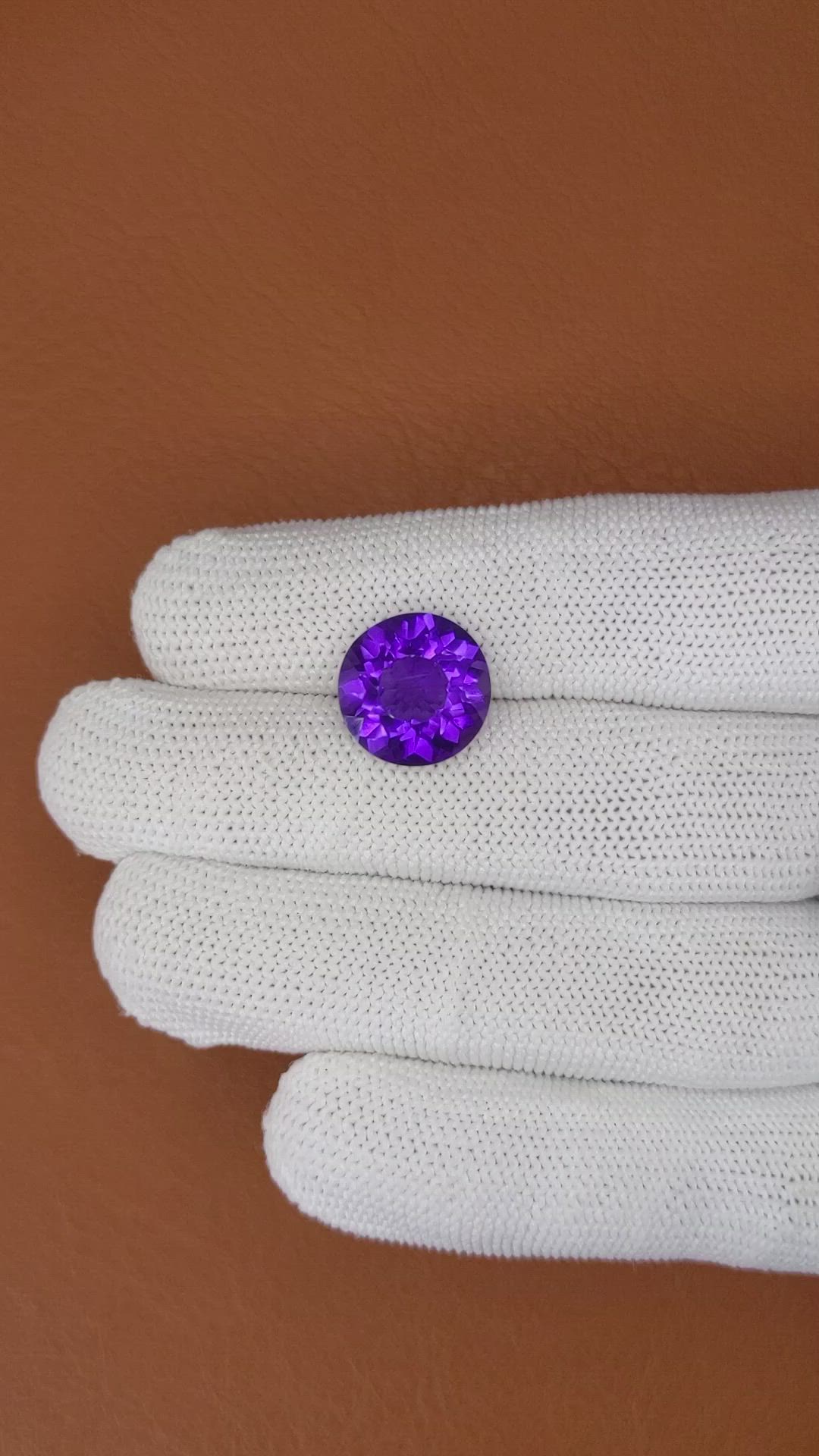 7.42 Ct. Purple Amethyst from Ceylon (Sri Lanka) Size Video