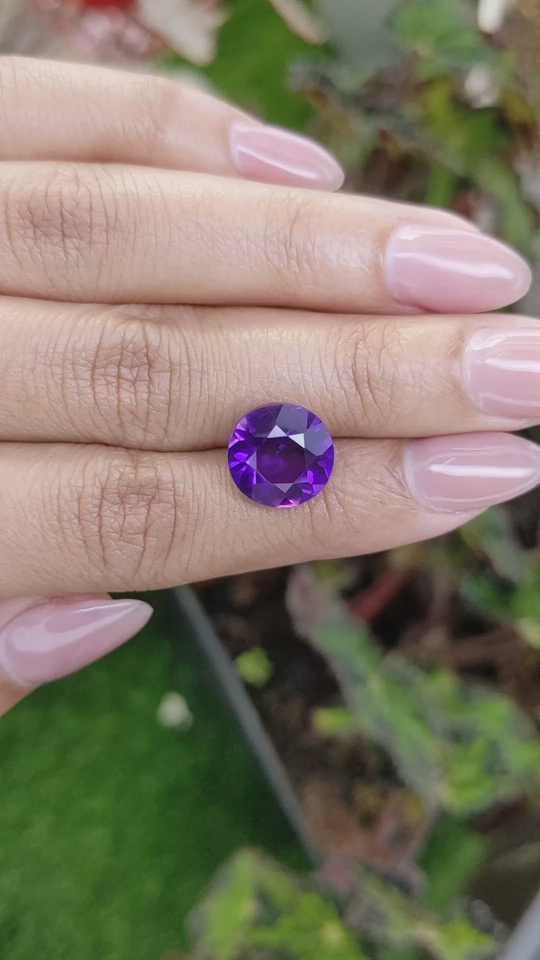 5.37 Ct. Purple Amethyst from Ceylon (Sri Lanka) Size Video