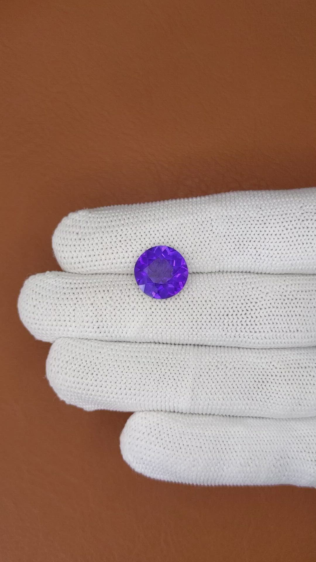 5.37 Ct. Purple Amethyst from Ceylon (Sri Lanka) Size Video