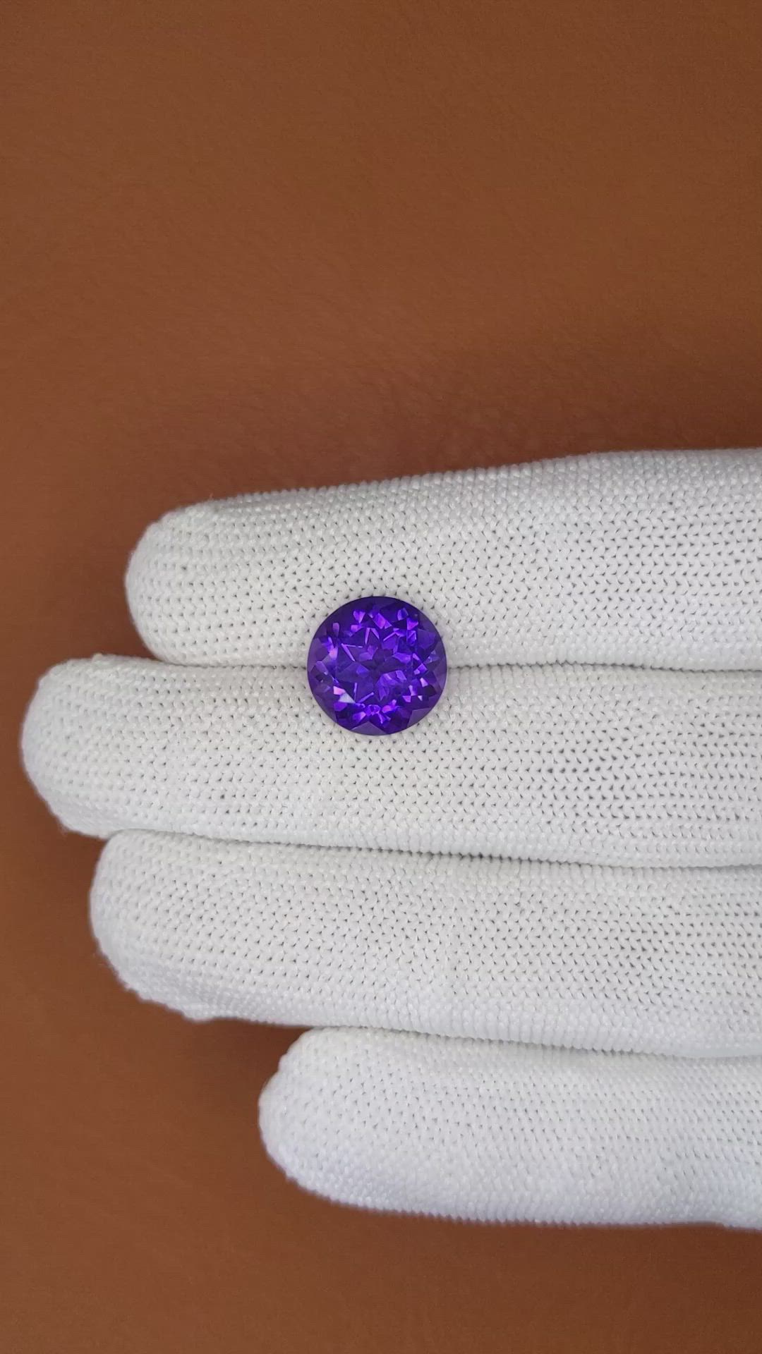 5.26 Ct. Purple Amethyst from Ceylon (Sri Lanka) Size Video