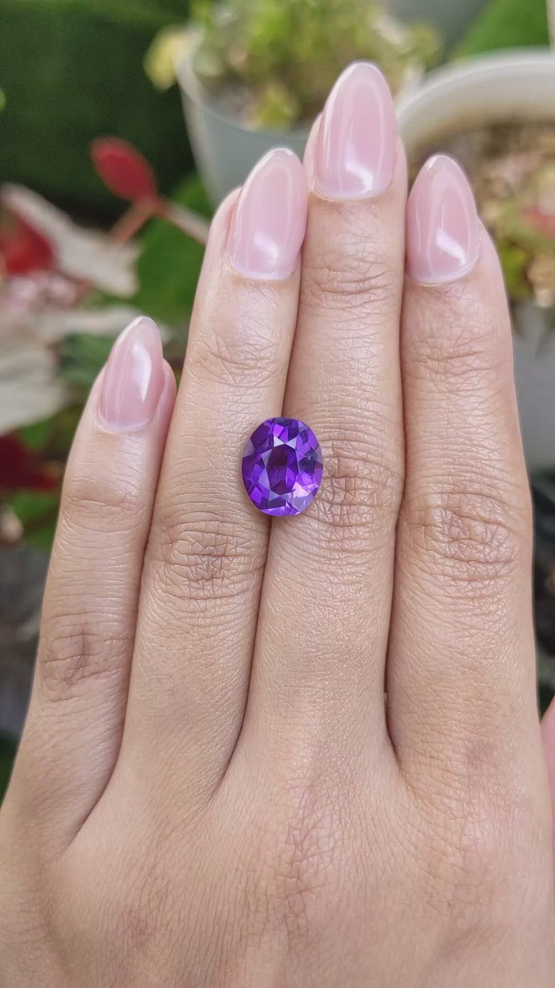 4.32 Ct. Purple Amethyst from Ceylon (Sri Lanka) Size Video