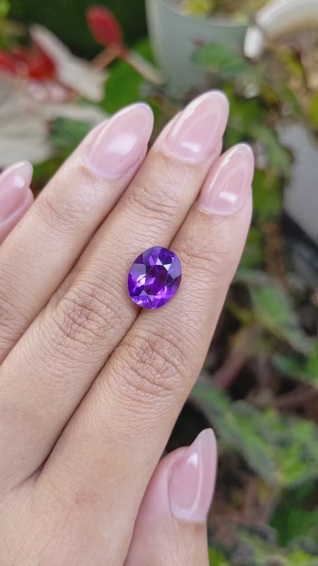 4.32 Ct. Purple Amethyst from Ceylon (Sri Lanka) Size Video