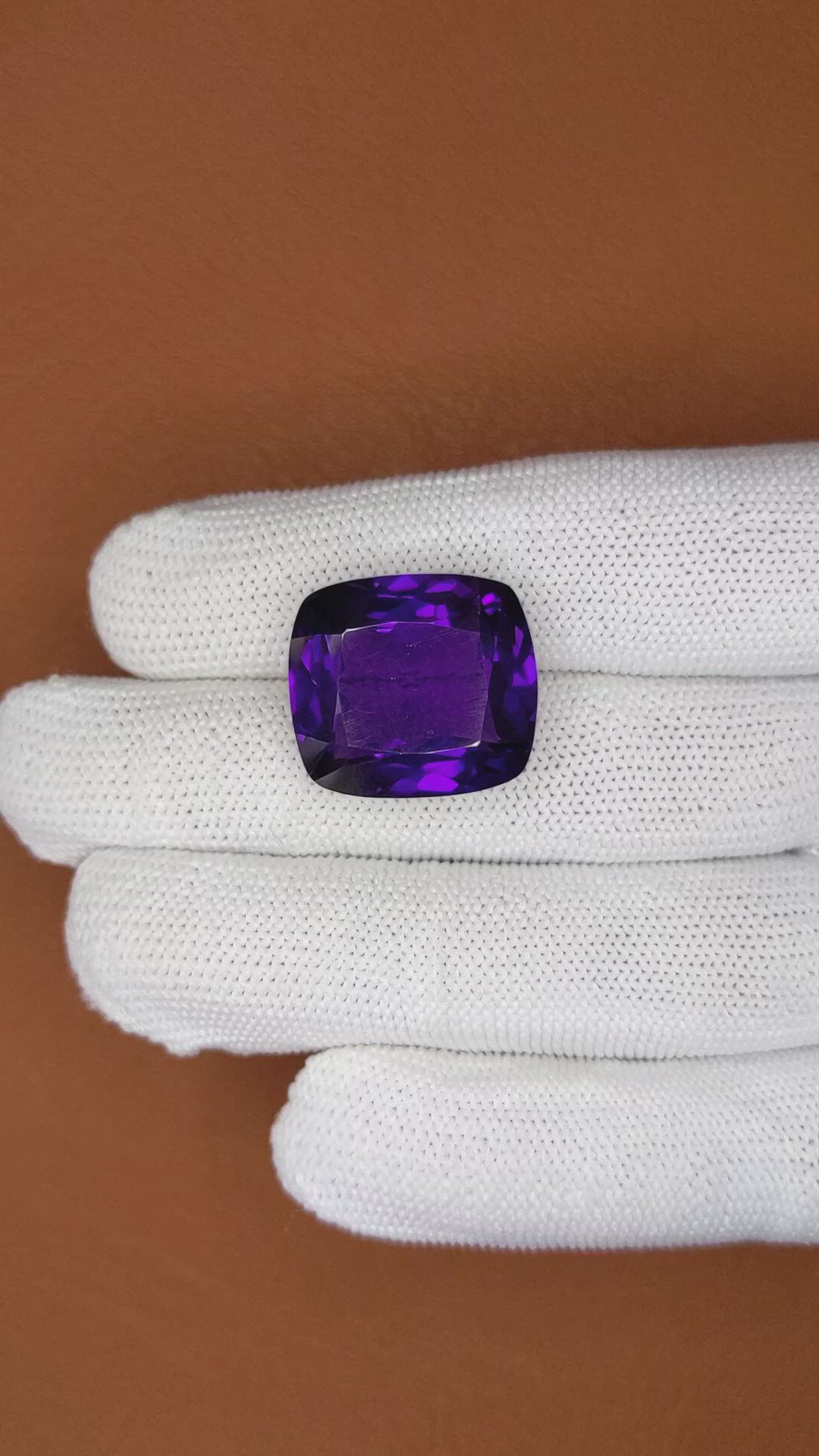 24.63 Ct. Purple Amethyst from Ceylon (Sri Lanka) Size Video