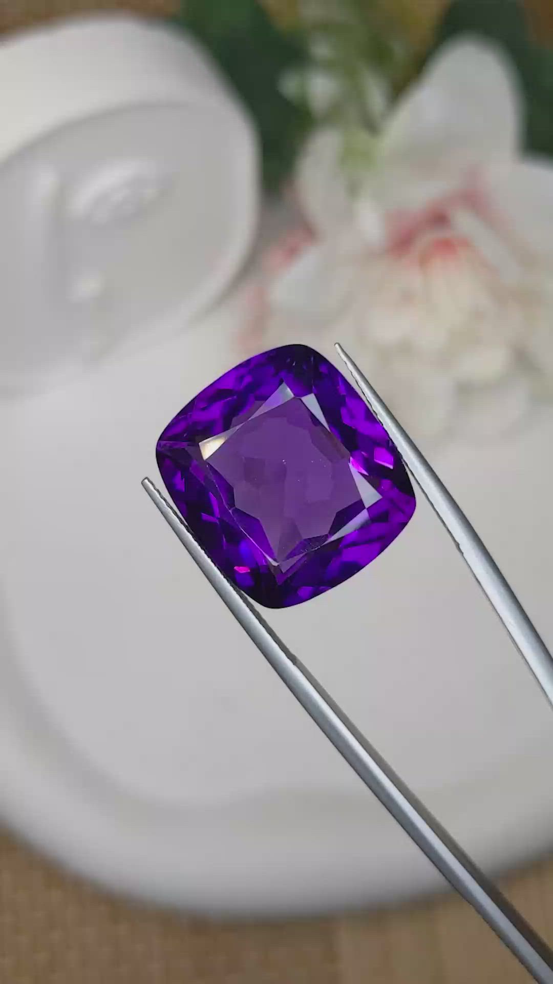 24.63 Ct. Purple Amethyst from Ceylon (Sri Lanka) Size Video