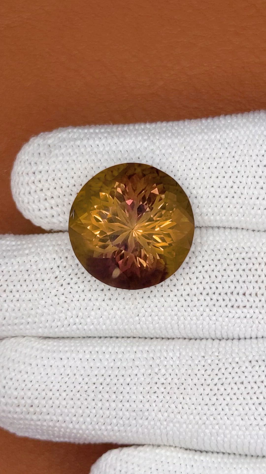 19.43 Ct. Bi Color Ametrine from Brazil Size Video